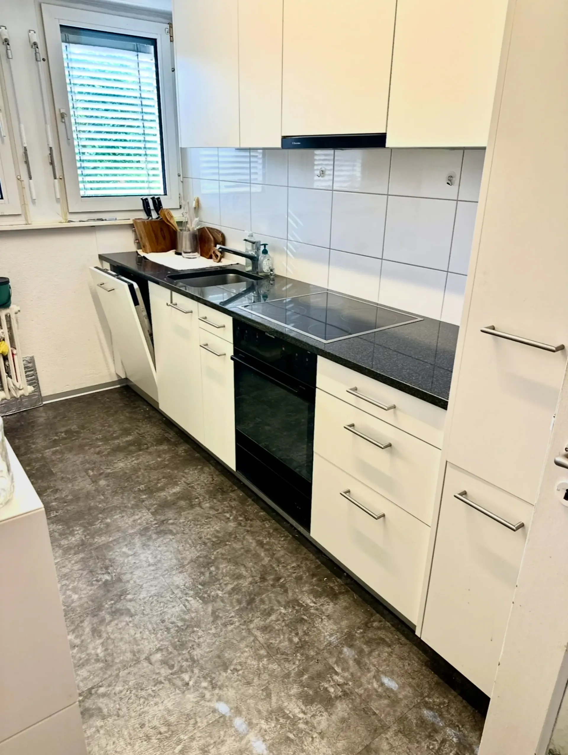 Zentral gelegene 3-Zimmerwohnung im Herzen von ZH-Altstetten