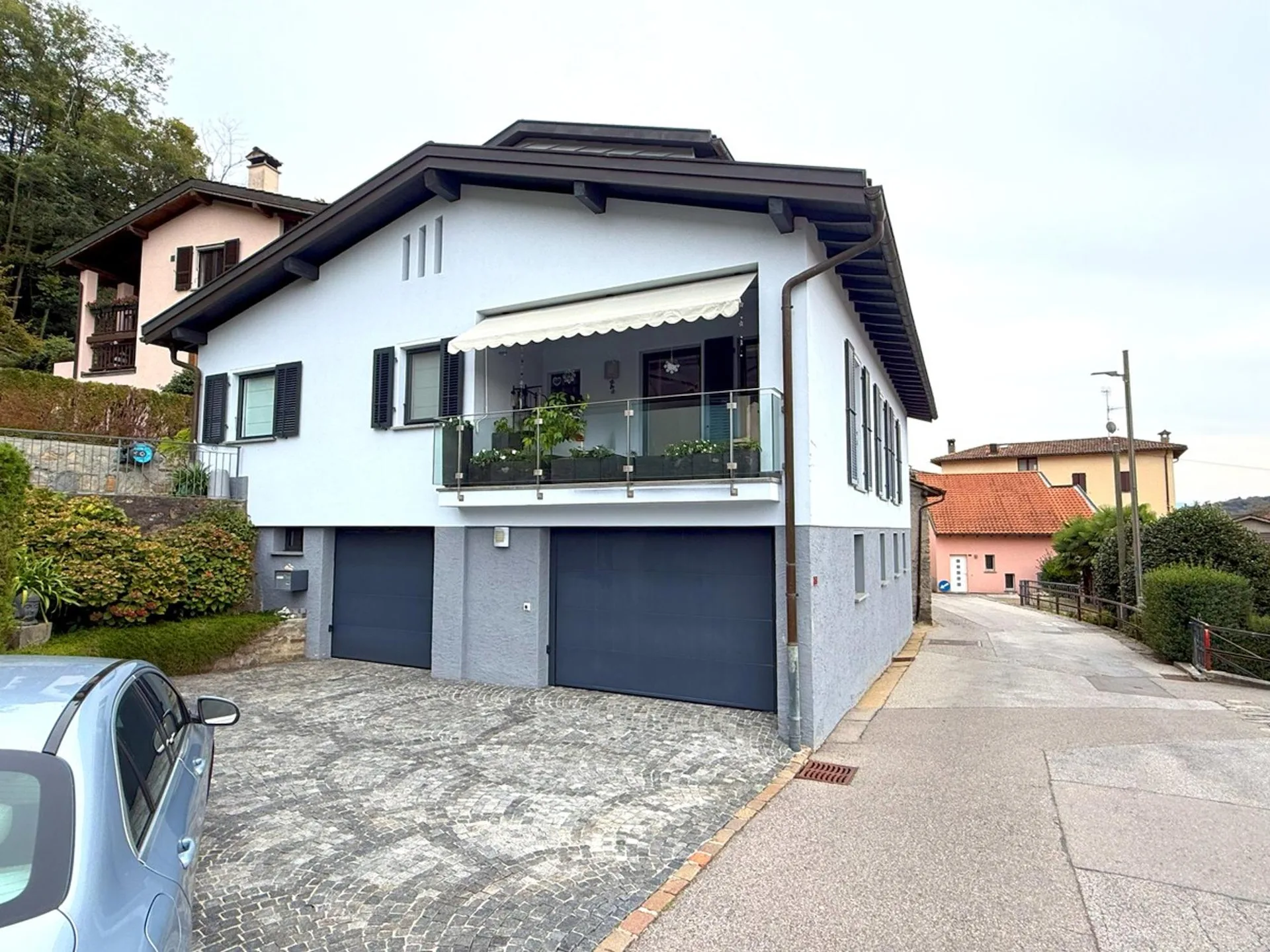 Schönes Haus 6,5 mit Renovierung in mittlerem bis hohem Standard mit Garten.