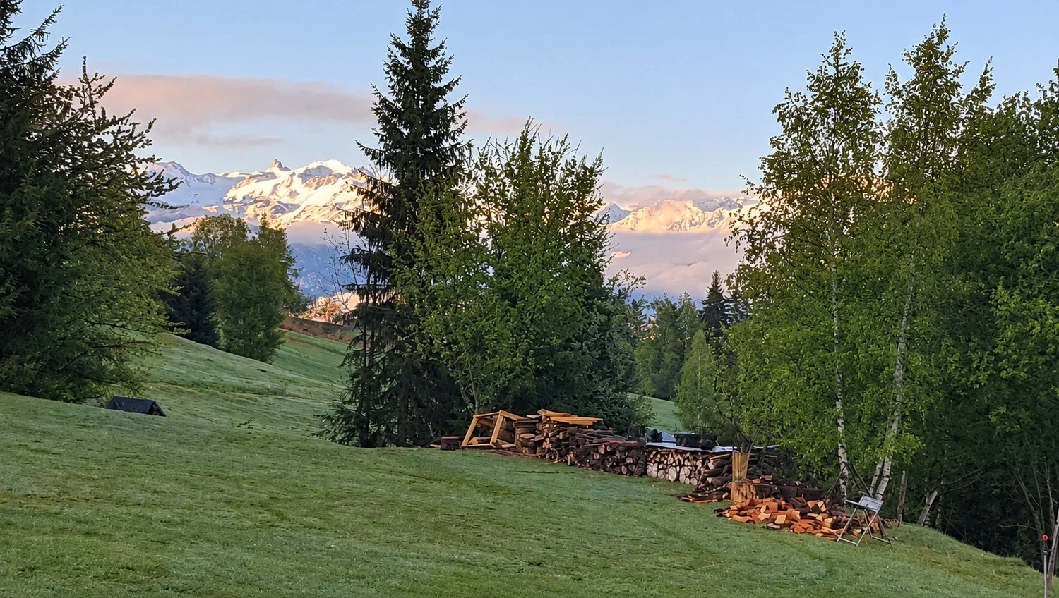 Ihr Grundstück nahe Crans-Montana – zwei landwirtschaftliche Parzellen in Icogne