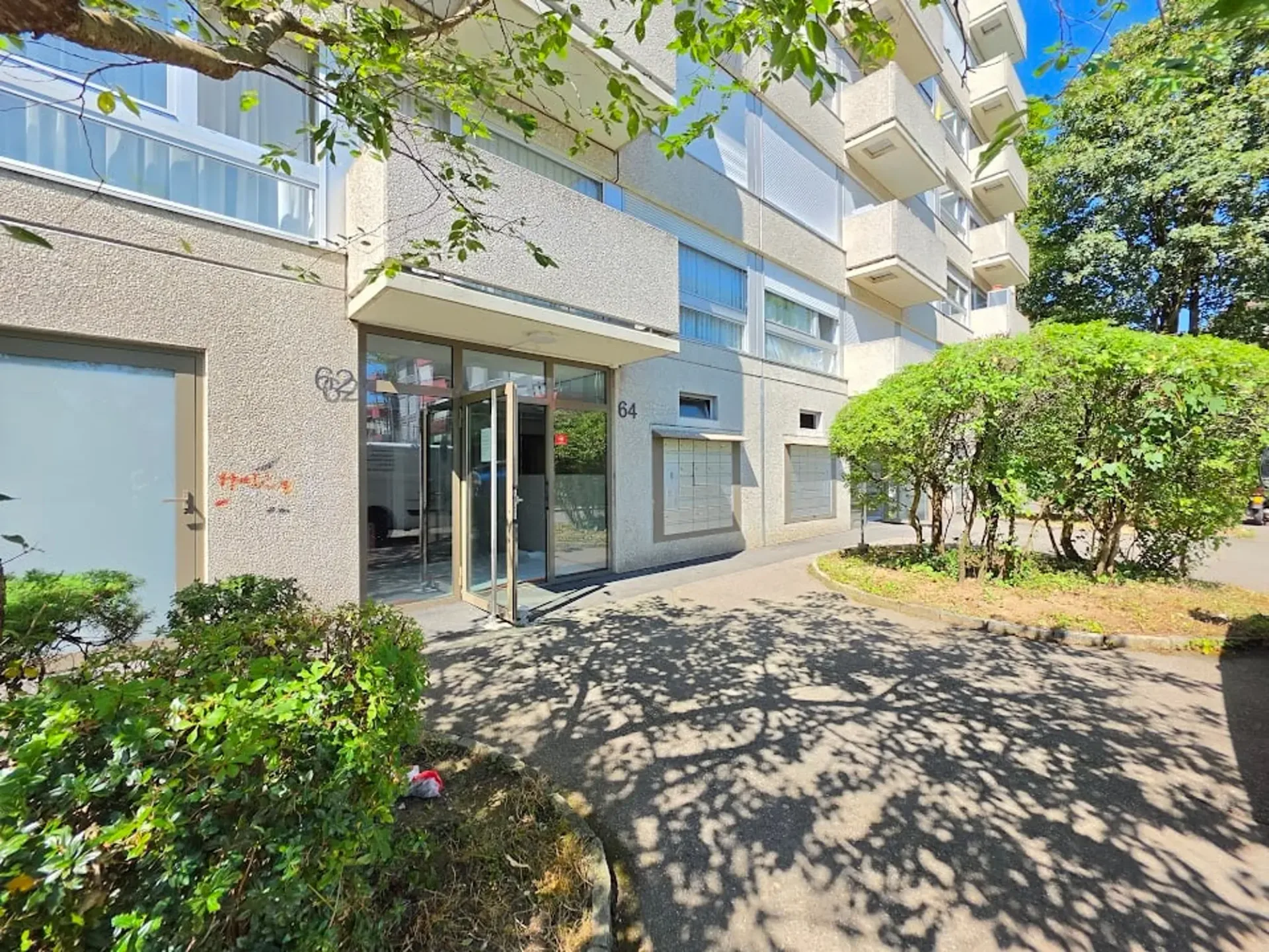 Moderne, grosszügige 3-Zimmer-Wohnung in zentraler Lage!
