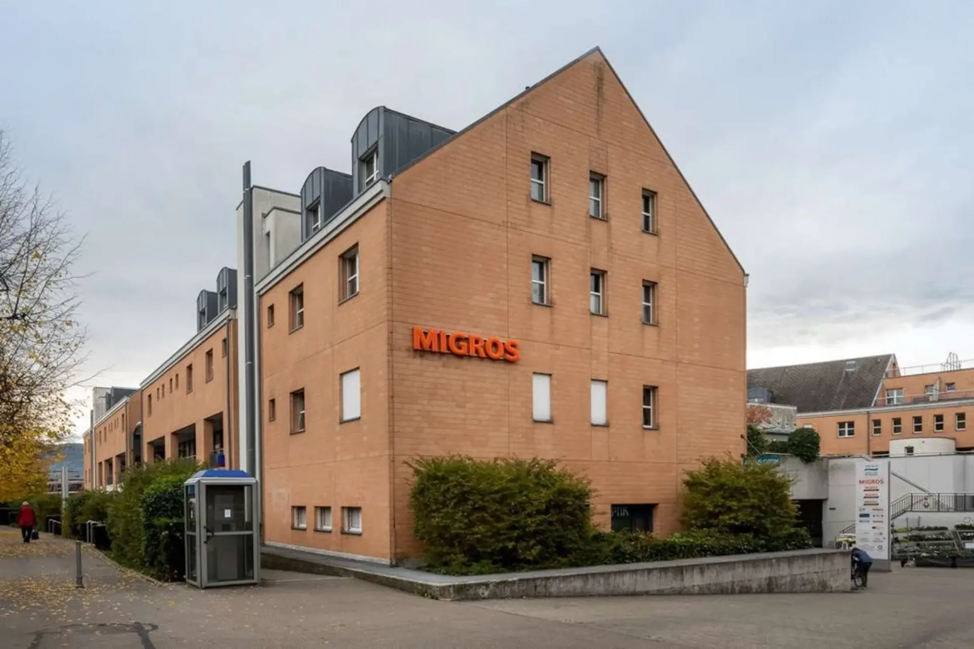 Magazzino nel centro di Stäfa