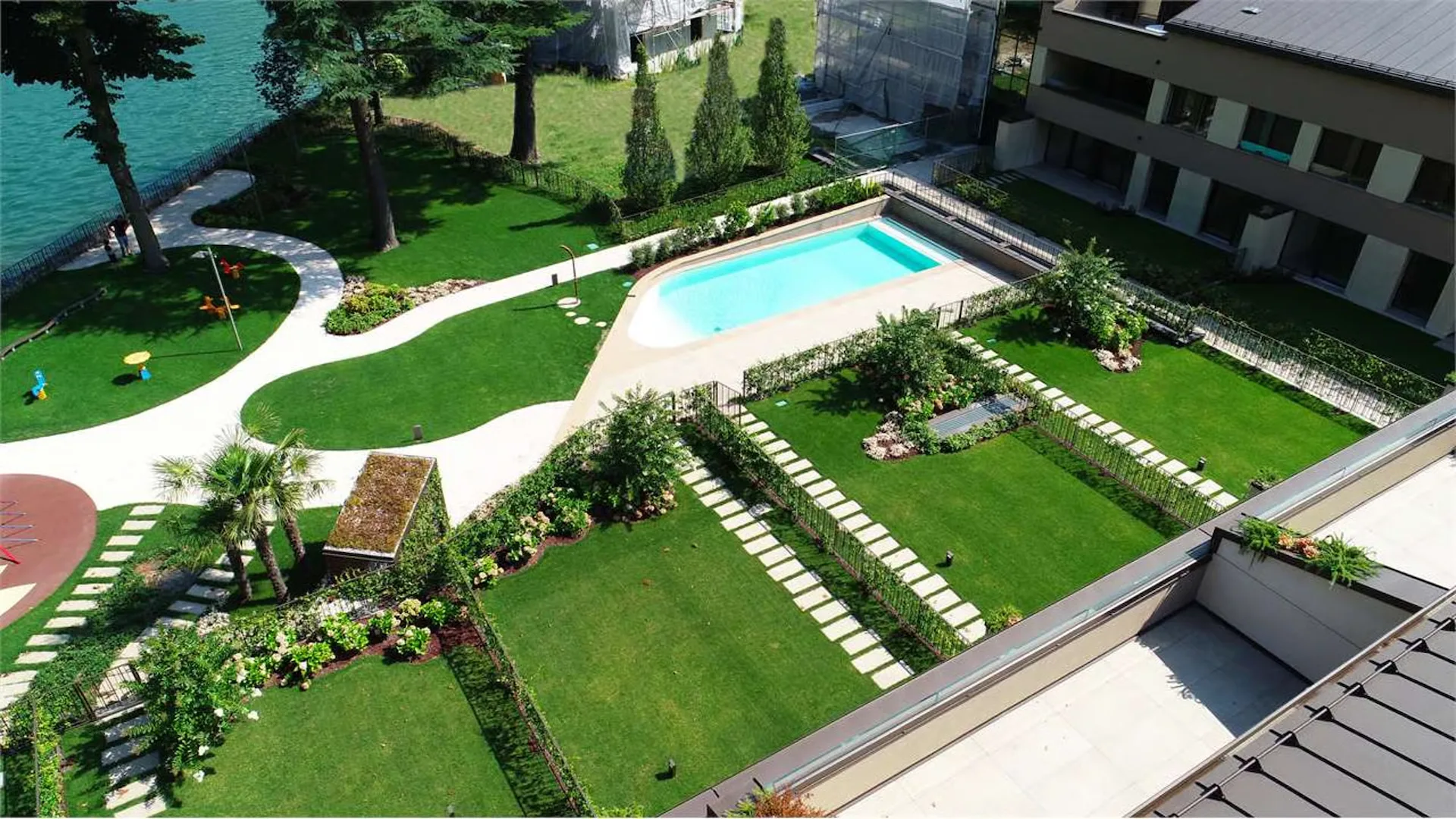 Elegantes Seehaus mit Pool in RIVA S. VITALE