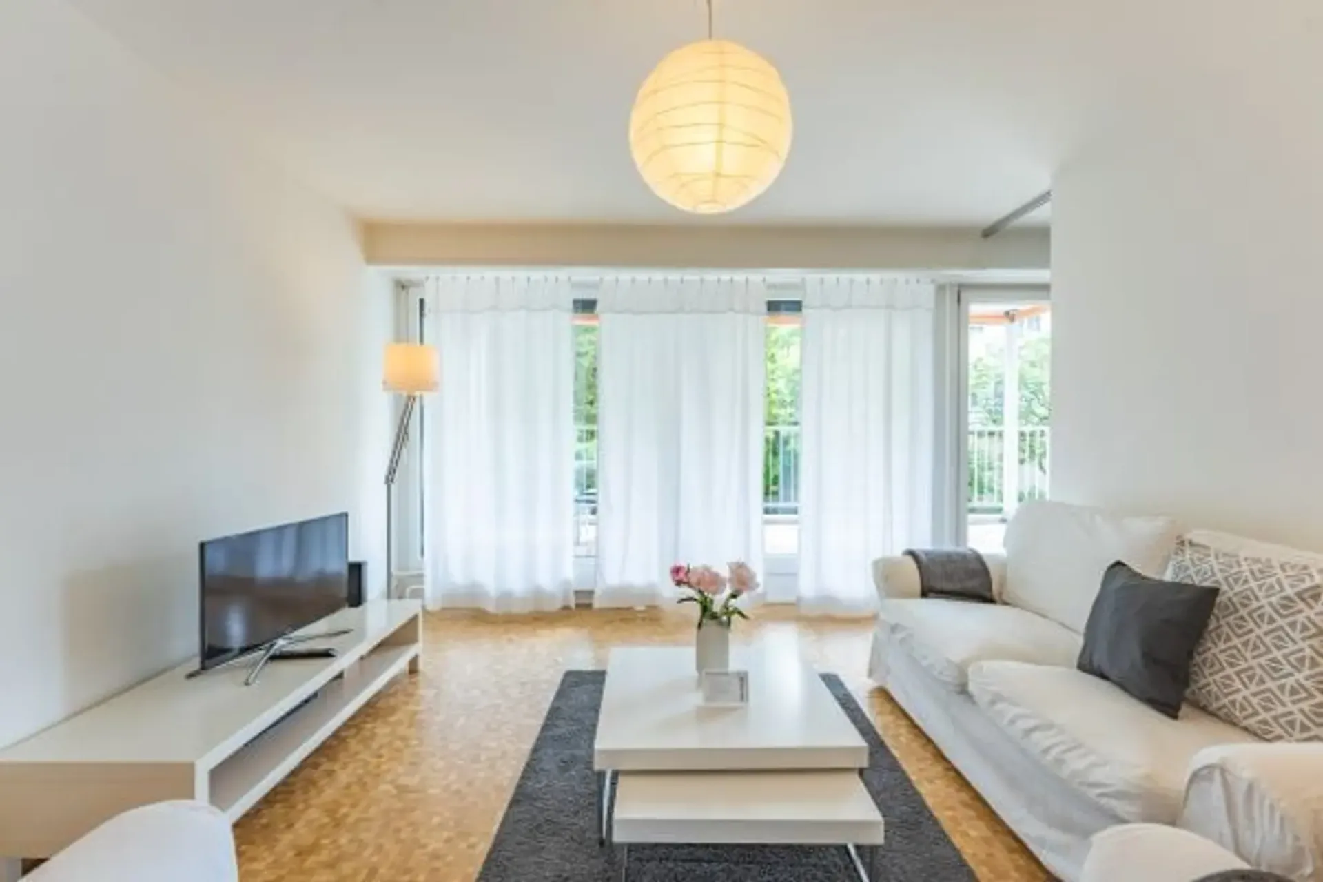 Light apartment with two bedroom near Historical Old City