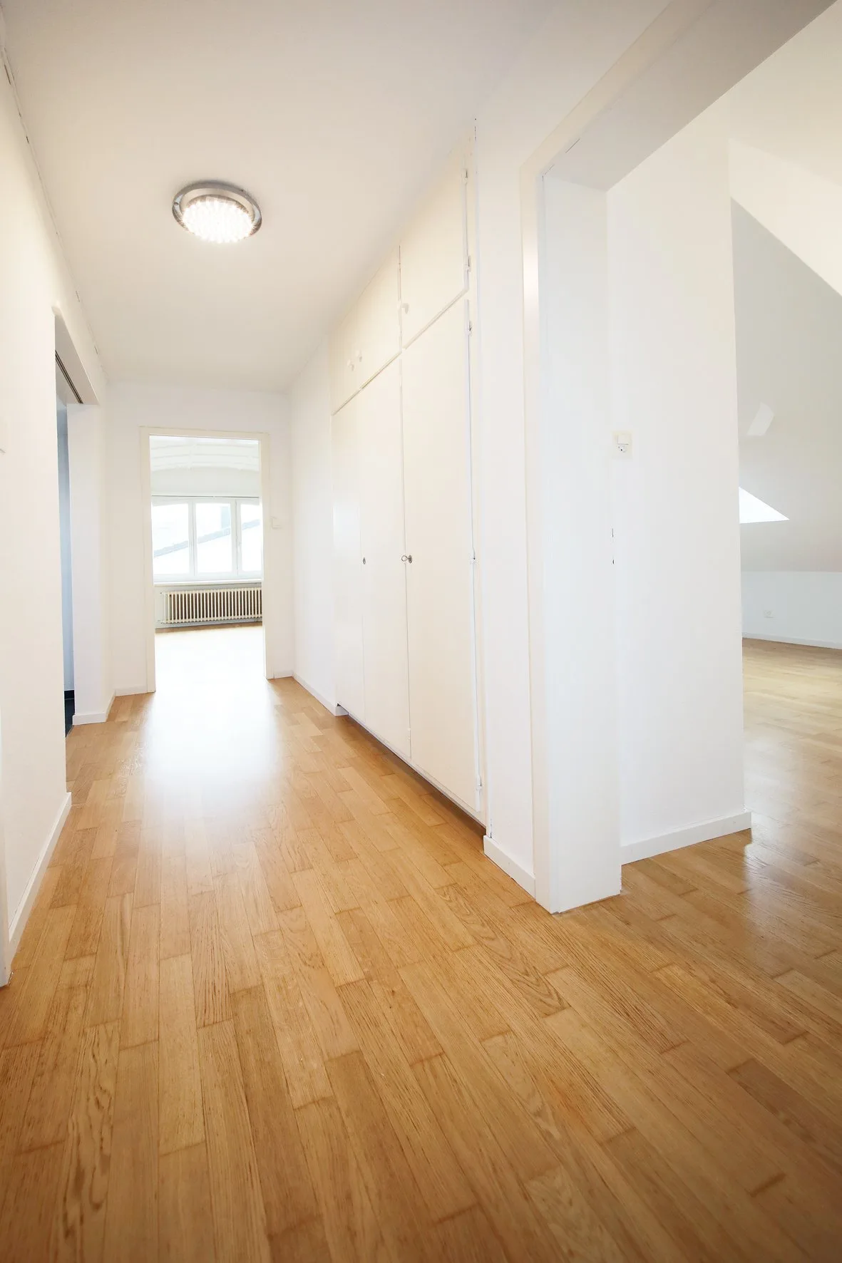 Appartement mansarde rénové de 2,5 pièces
