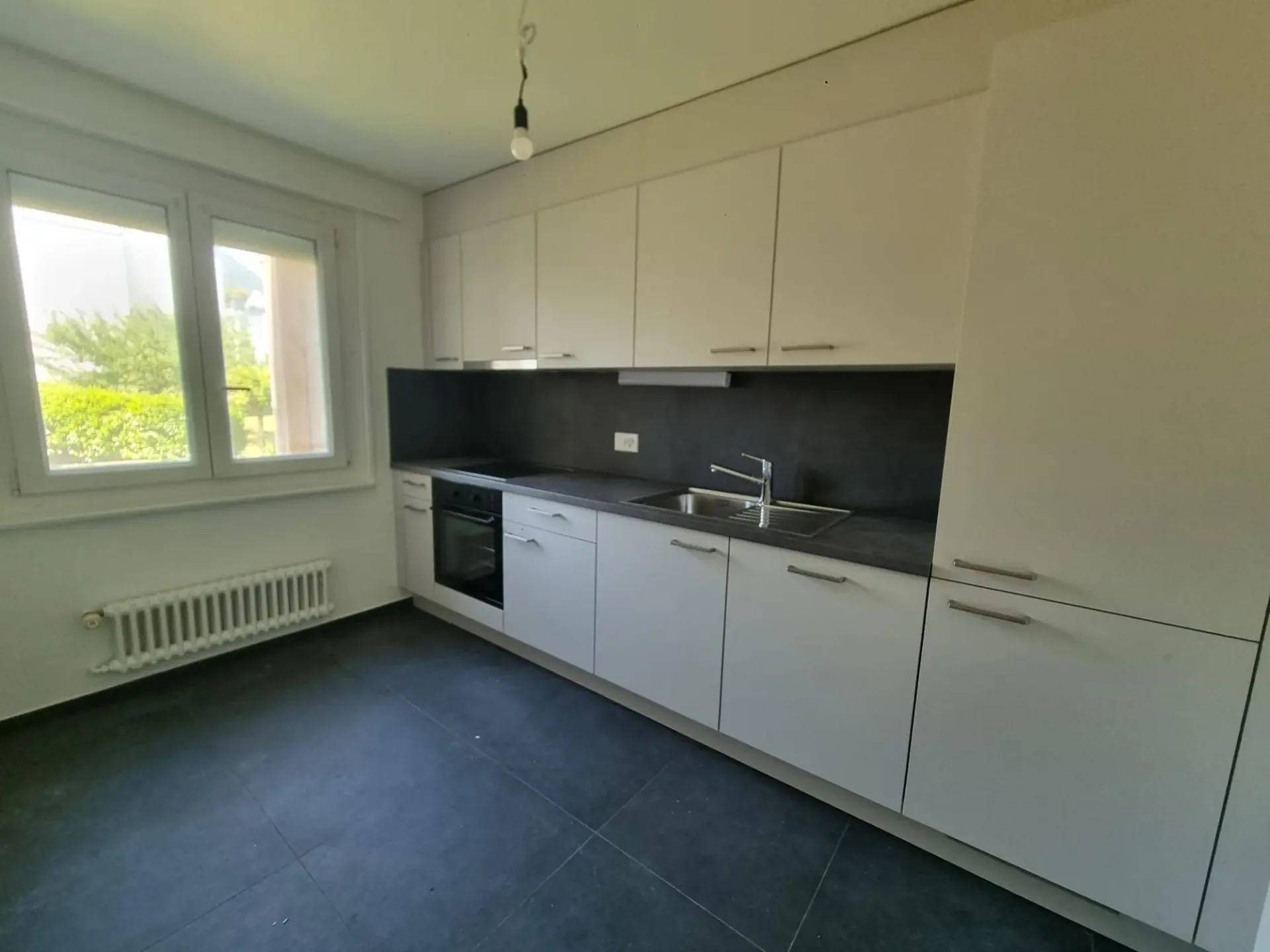 Wohnung mit 3 Zimmern und Balkon in Boudry