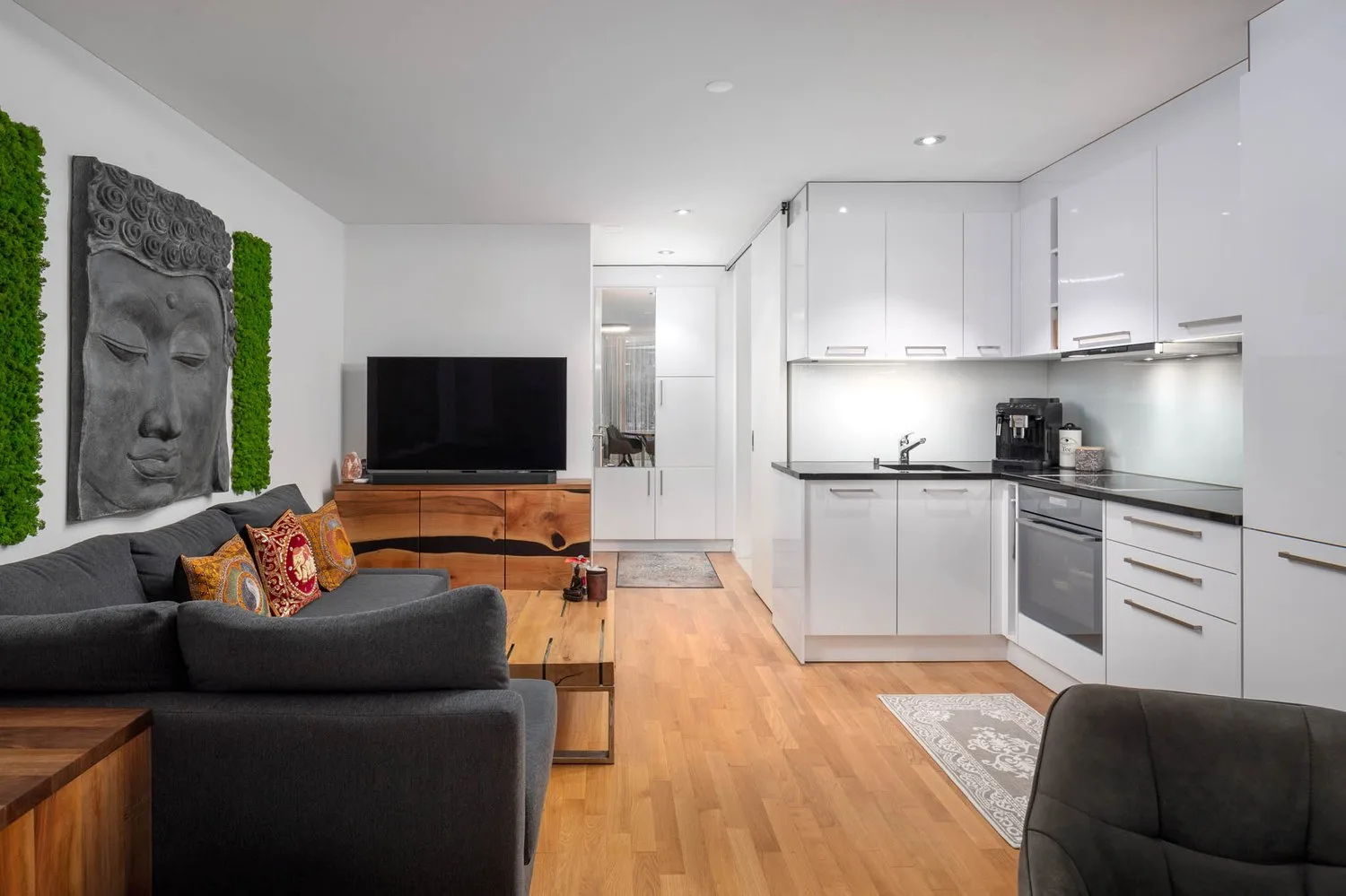 Central 2 ½ room apartment...