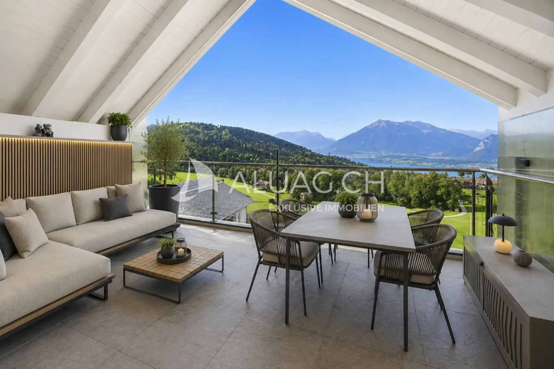 HOCH HINAUS  DACHWOHNUNG MIT WEITSICHT