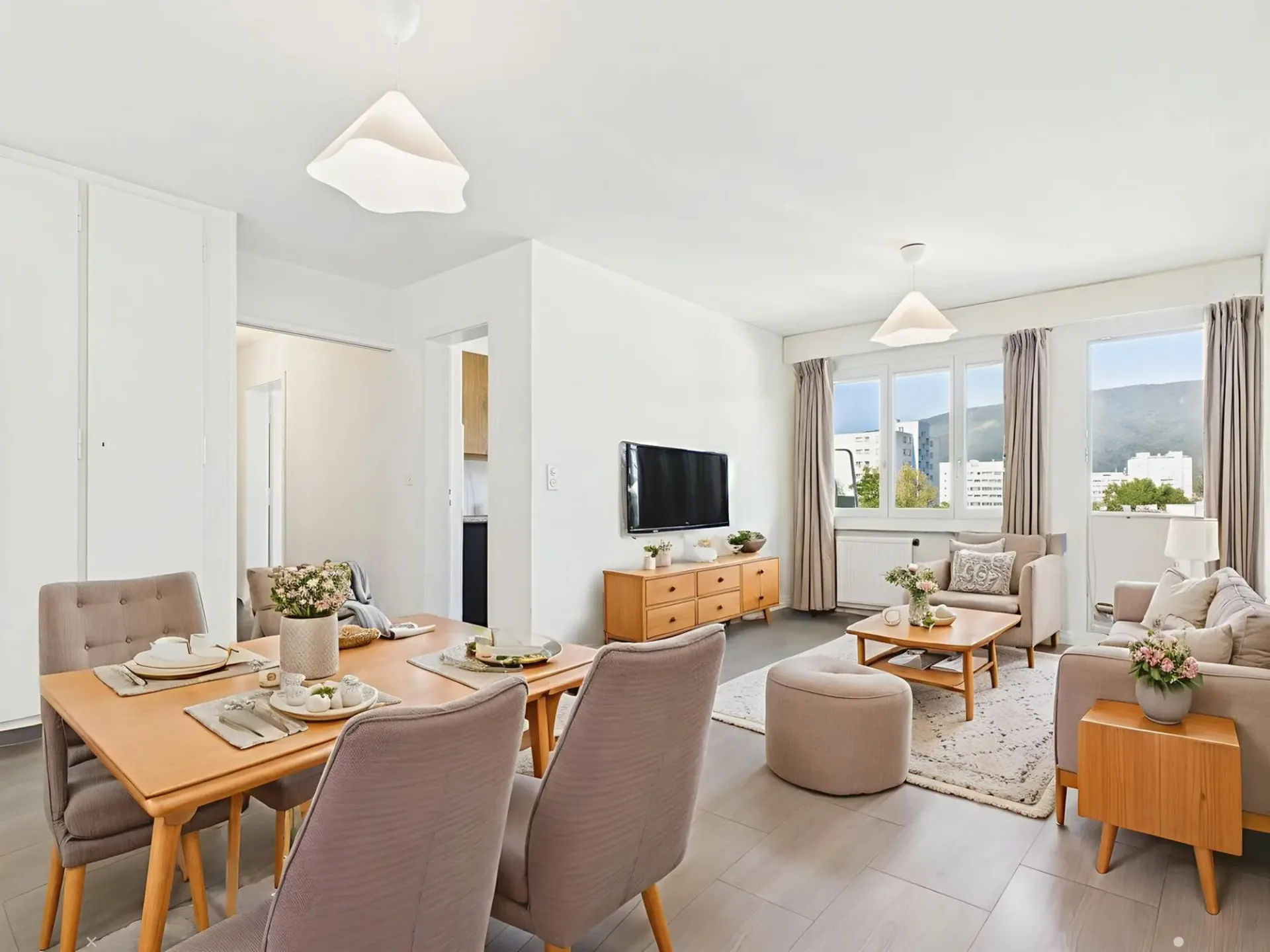Appartement 3 pièces rénové avec vue panoramique à Biel