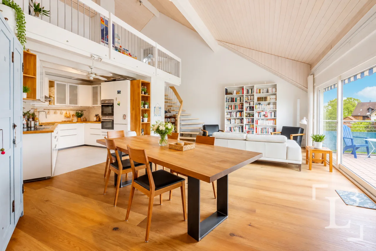 Spacieux duplex en attique avec balcon + un potager!