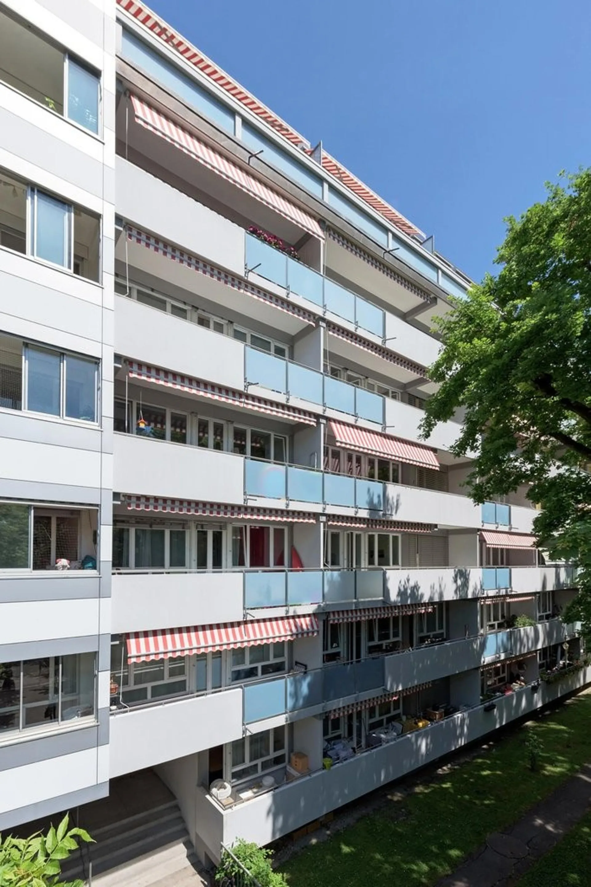 Close to international organizations and Servette