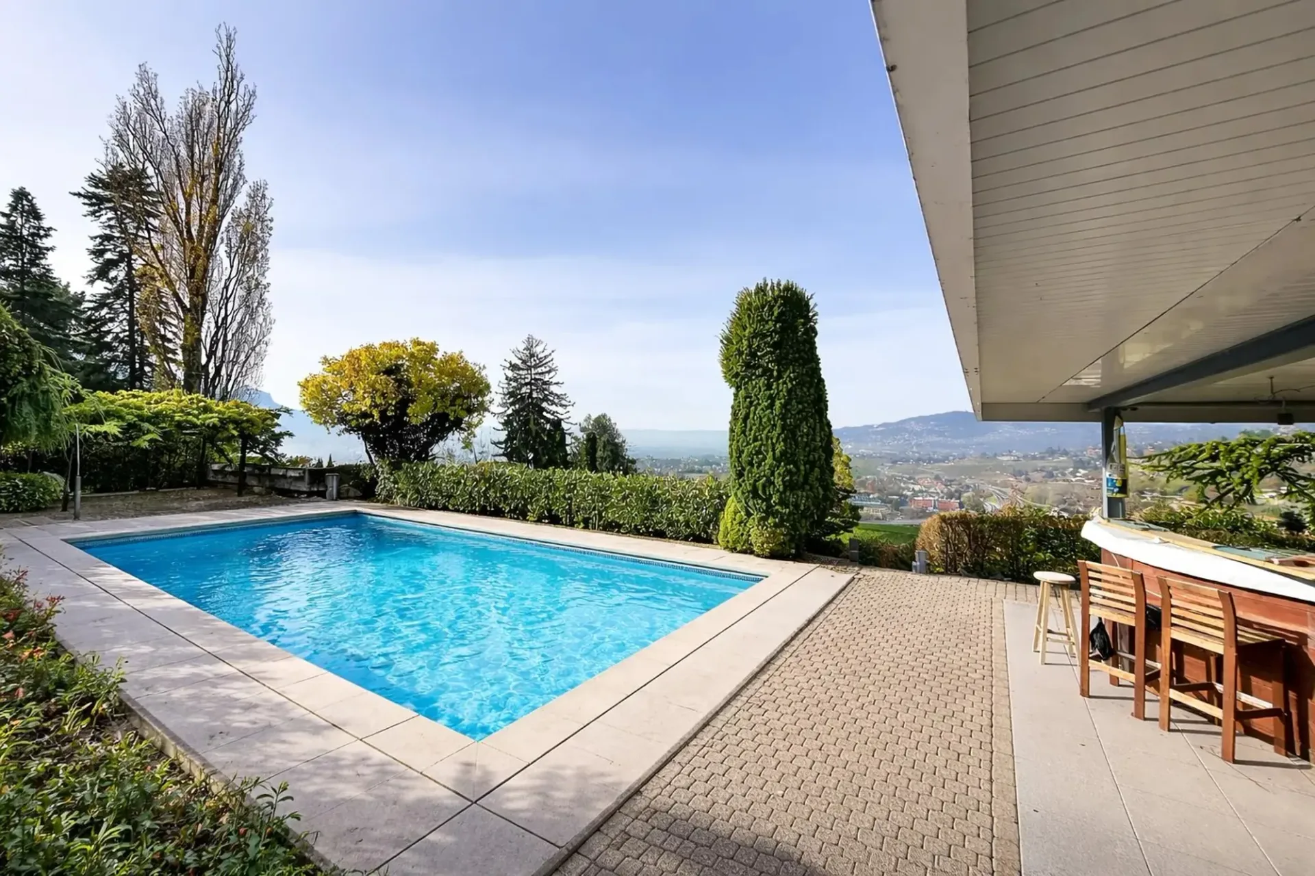 Propriété familiale modulable avec 3 logements