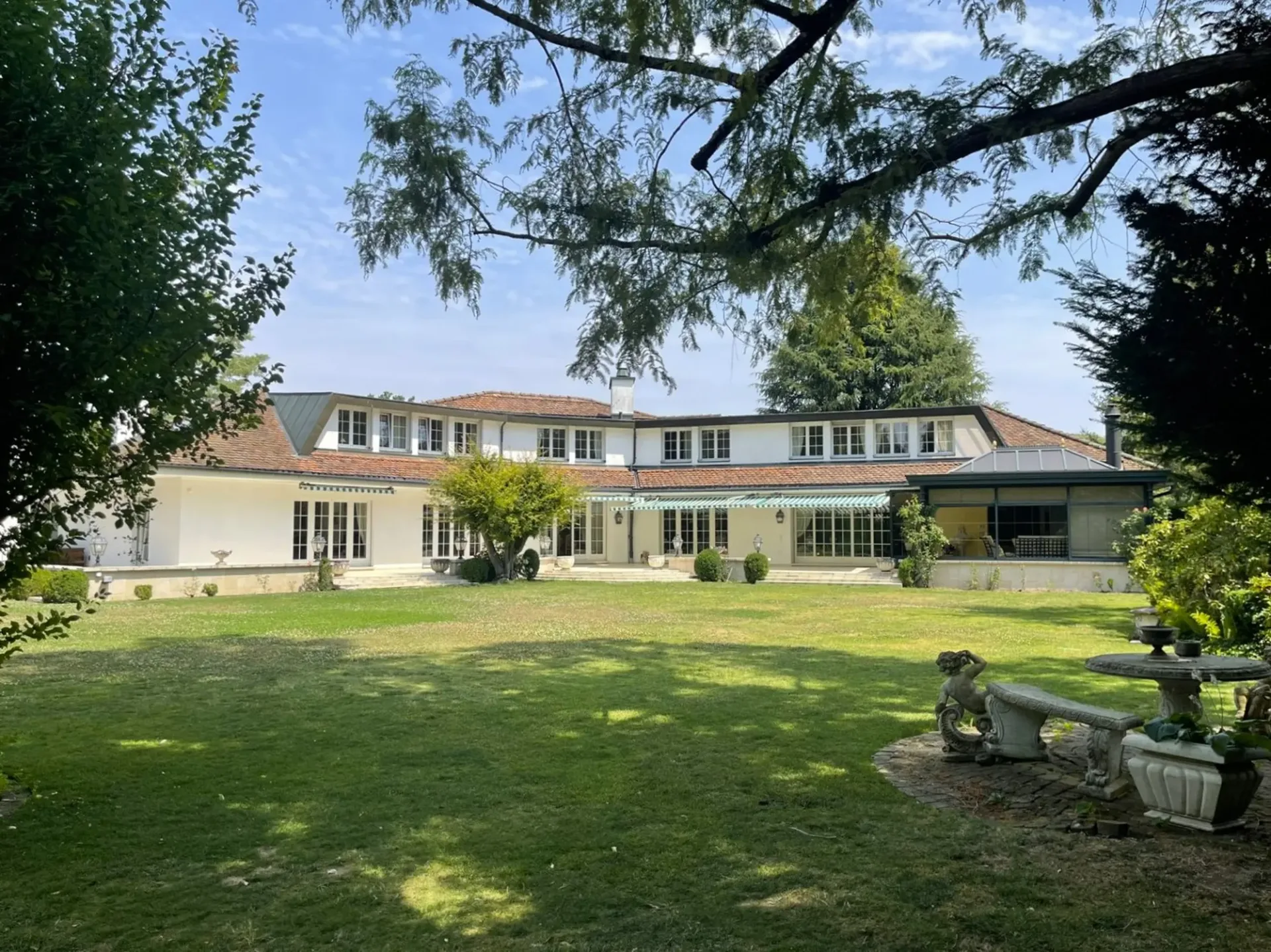 "Villa Schöngrün" mit Umbaupotential für zwei Wohneinheiten