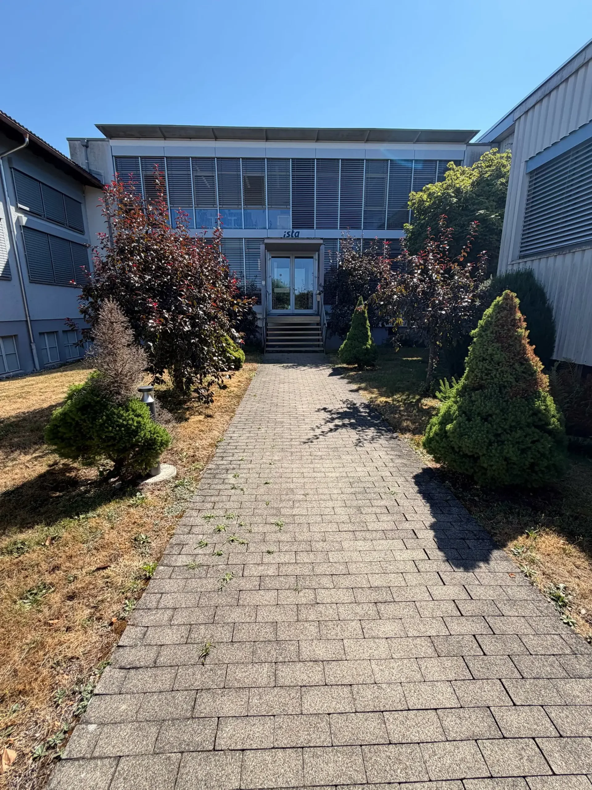 Büro- und Lagerflächen an Toplage in Oftringen – Ihr neuer Unternehmensstandort