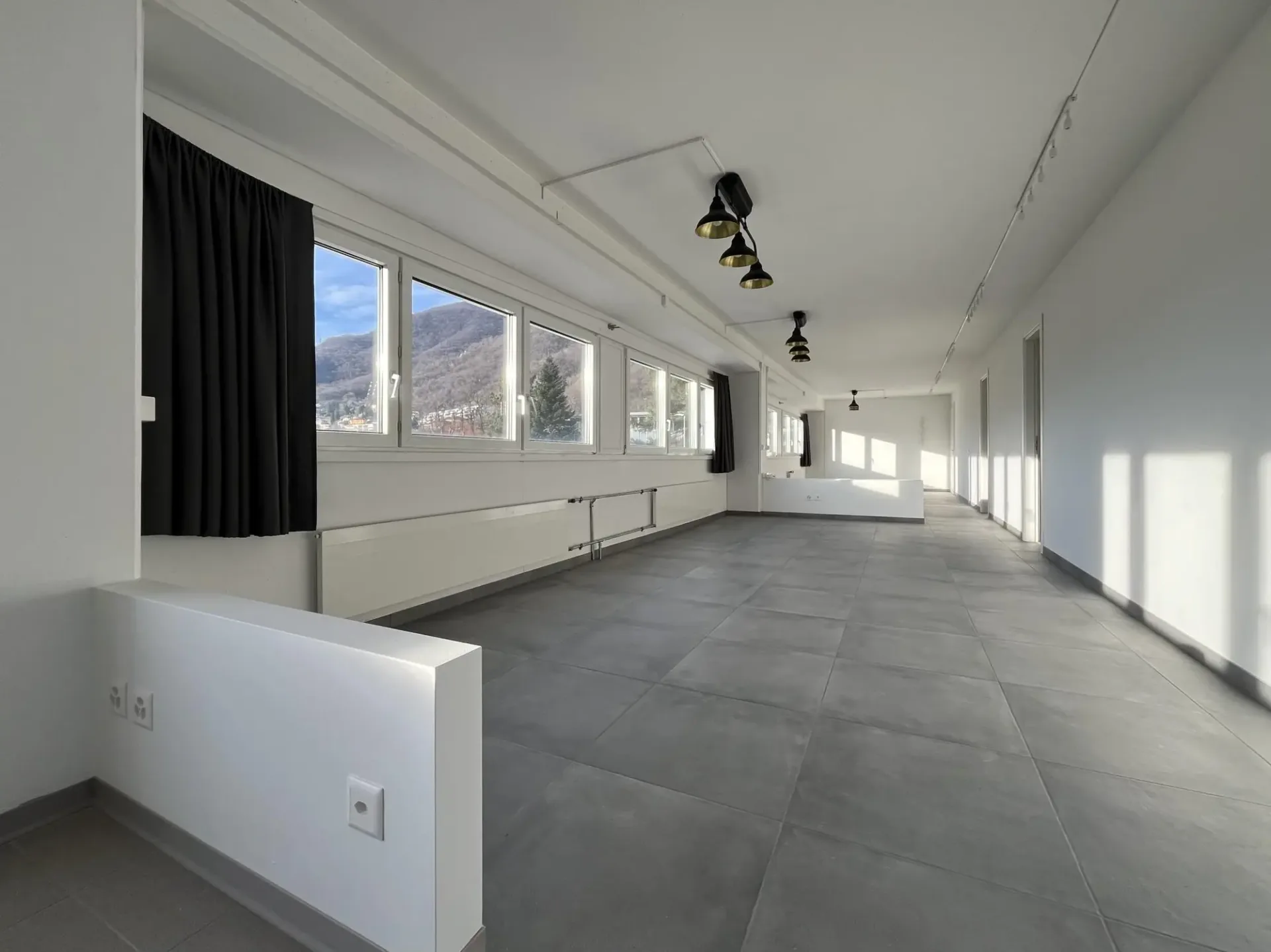 Büro-Atelier Gewerberaum in Bedano zu vermieten