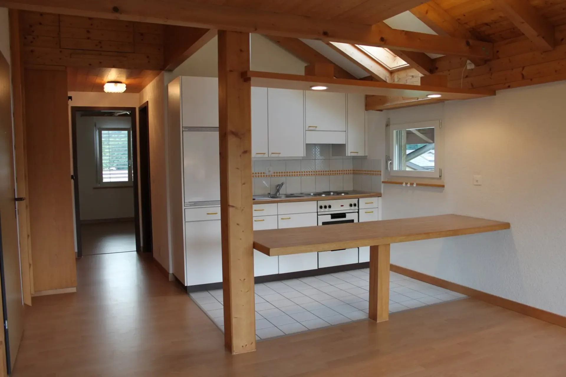 Charmante 2.5-Zimmer-Wohnung mit Bergblick in Spiez