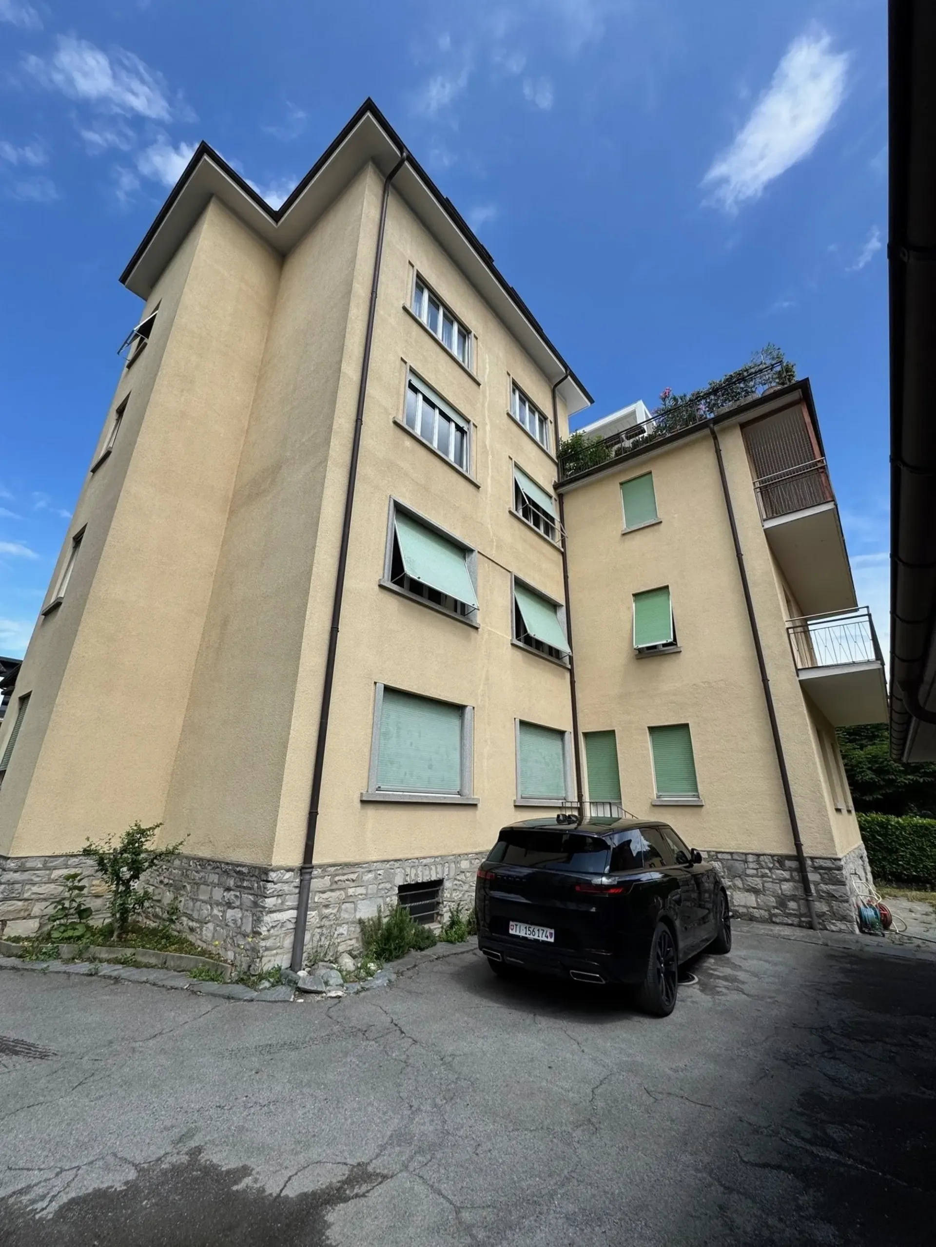 Miete 5.5 Zimmer renoviert in Massagno