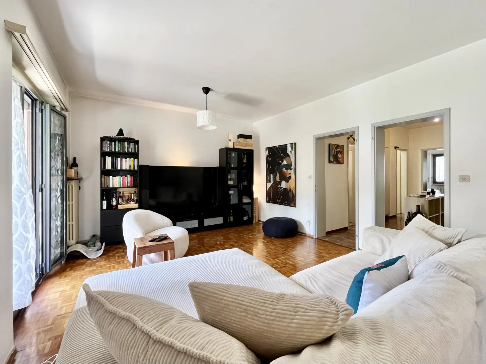 WEITES 4.5-ZIMMER-WOHNUNG MIT ZWEI TERRASSEN IN BELLINZONA ZENTRUM