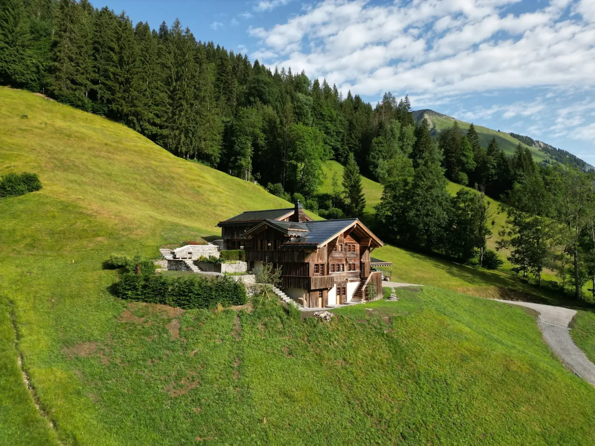 Chalet der Superlative nur wenige Minuten von Gstaad entfernt