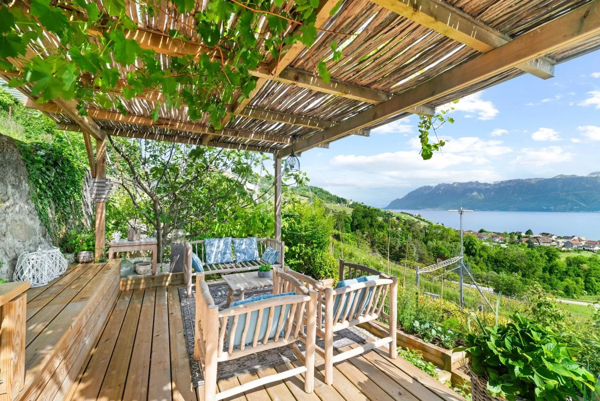 Schönes modernes Anwesen mit Panoramablick in Lutry