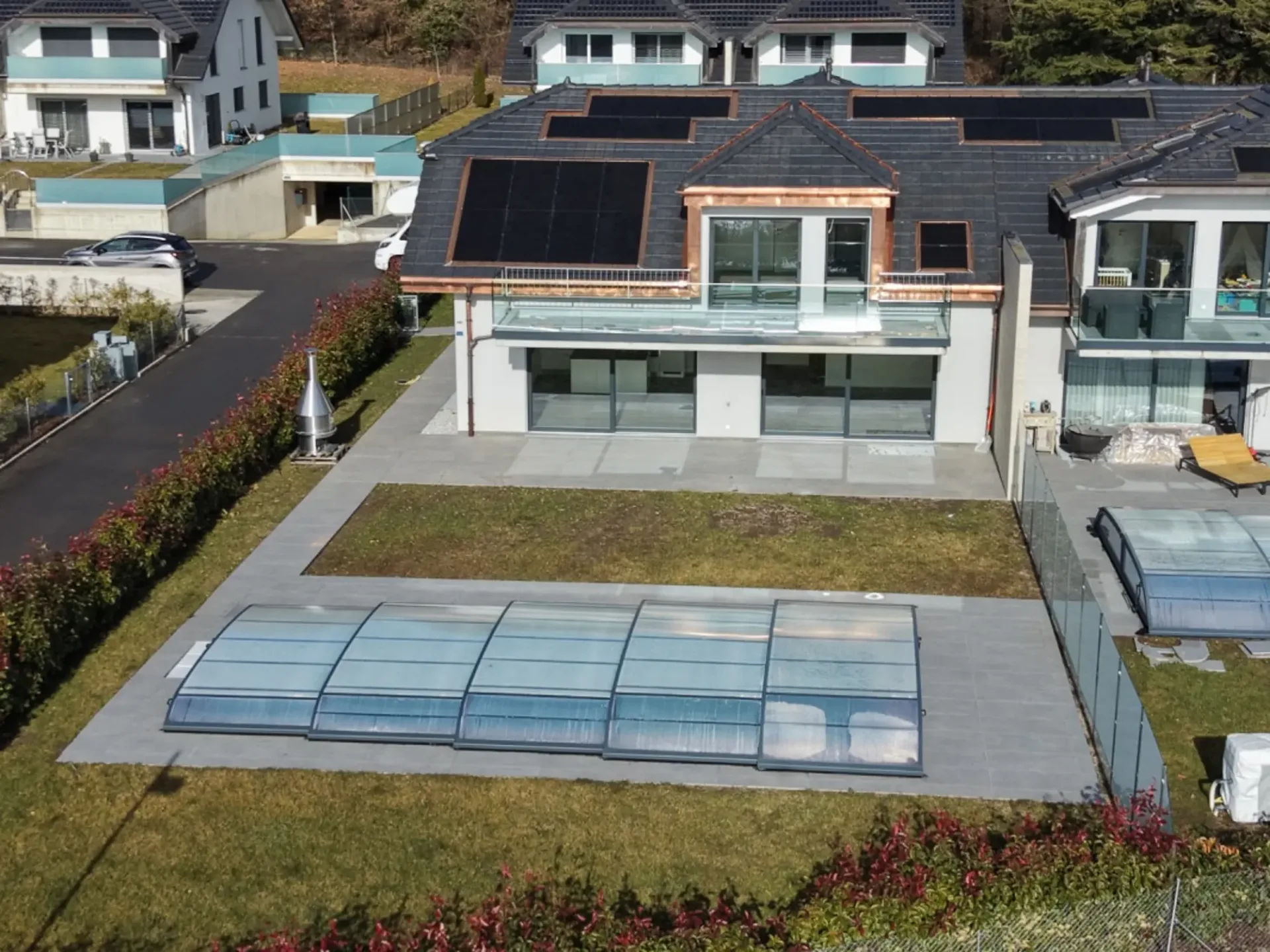 Moderne Villa mit Seeblick, Pool und außergewöhnlichen Ausstattungen