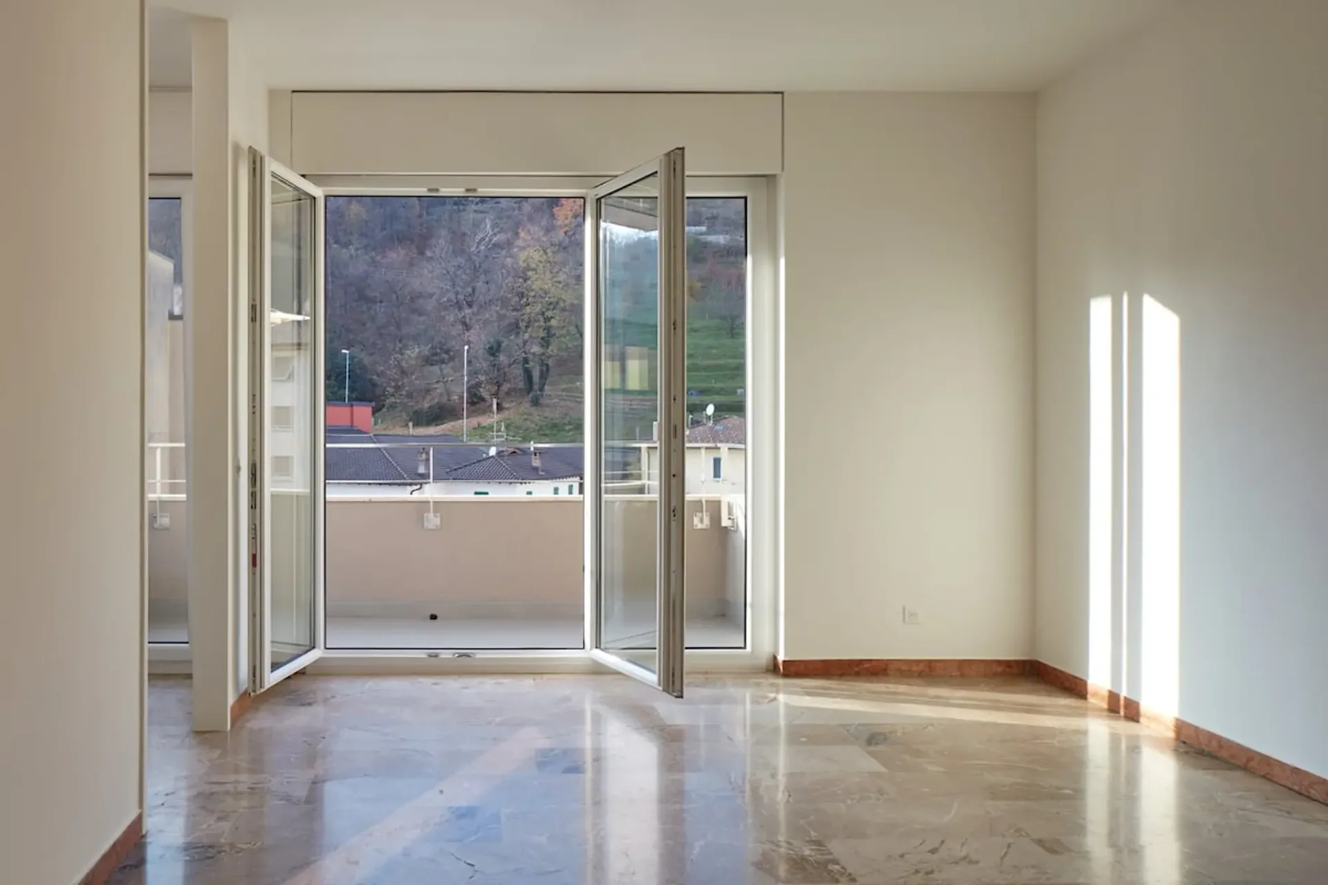 Studio with terrace in Lugano