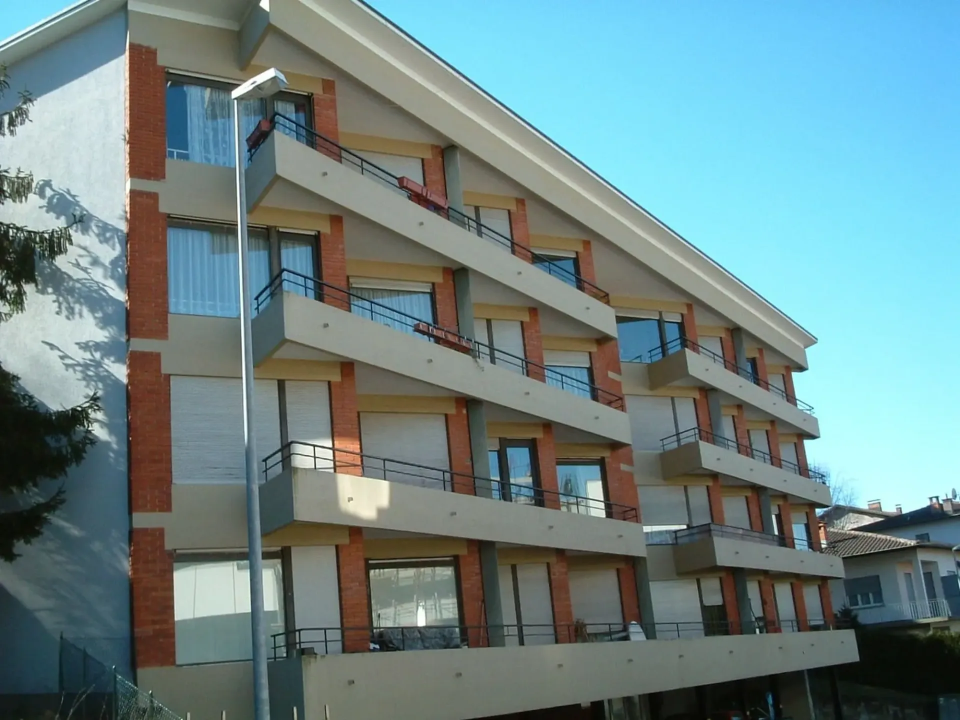 PARADIES - 2.5-ZIMMER-WOHNUNG ZU VERMIETEN