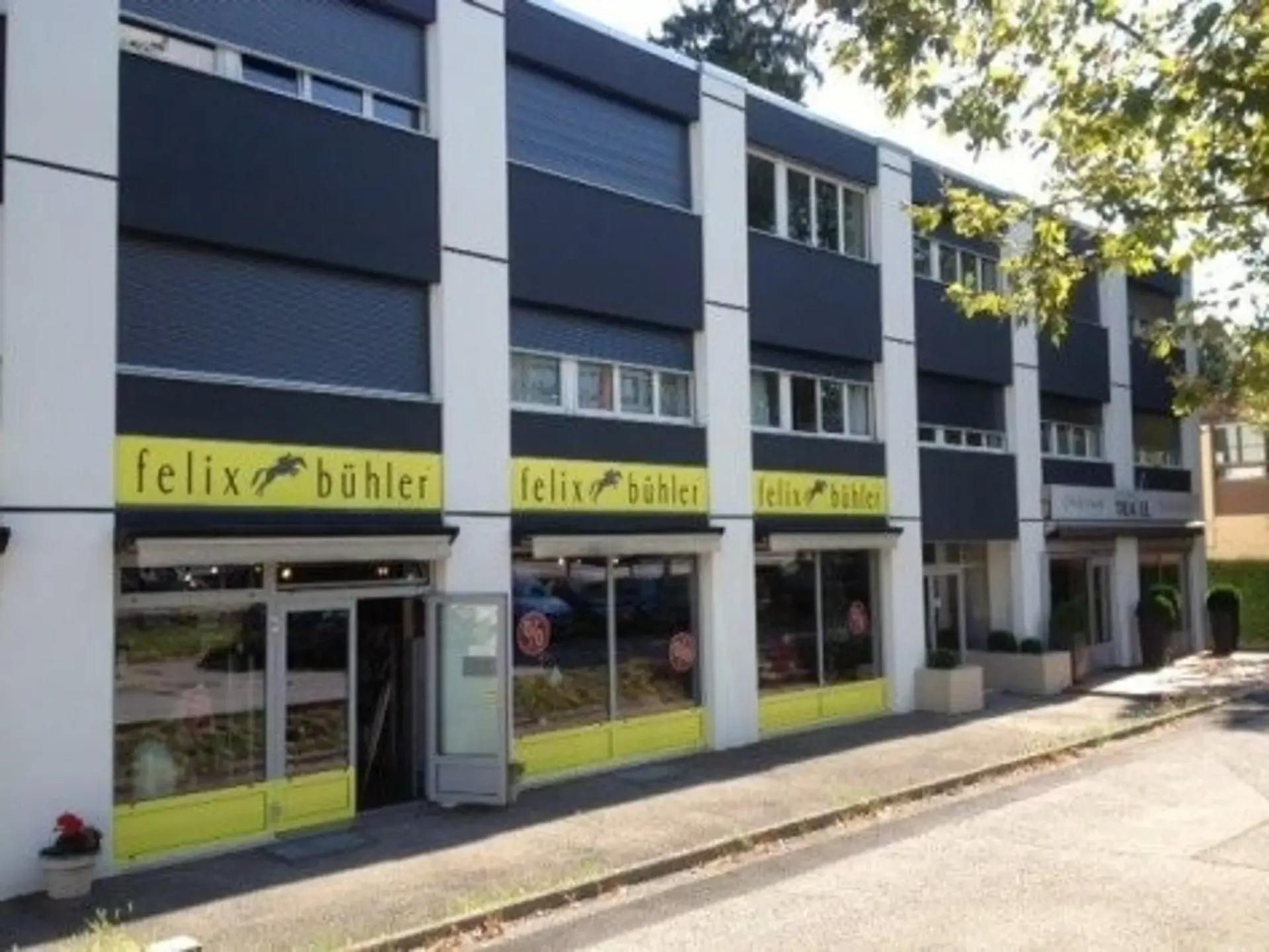 Schönes möbliertes Apartment in der Nähe des Flughafens