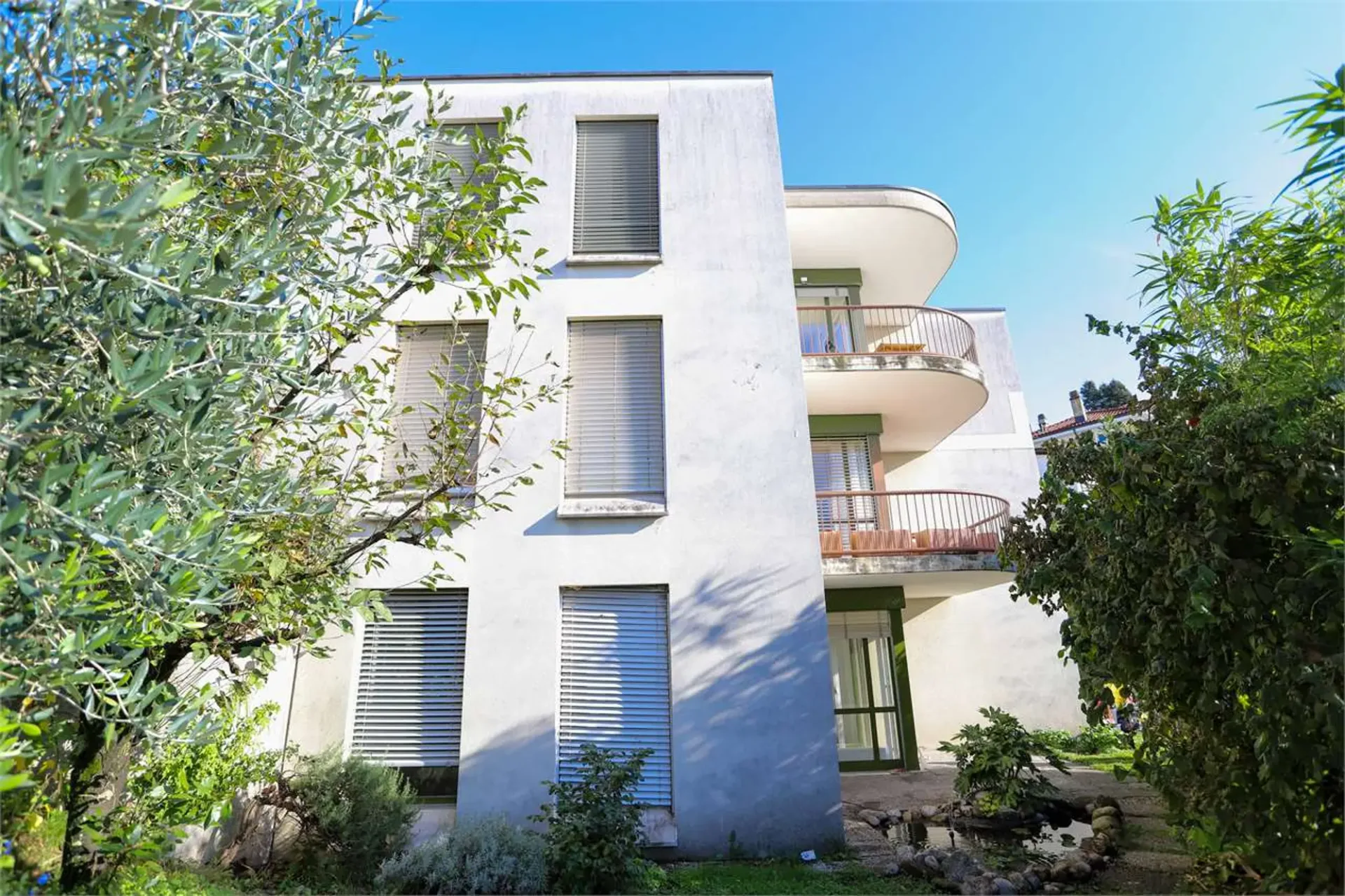 4,5 Locaux avec Jardin et Vue sur Lac - MAISON SECONDaire