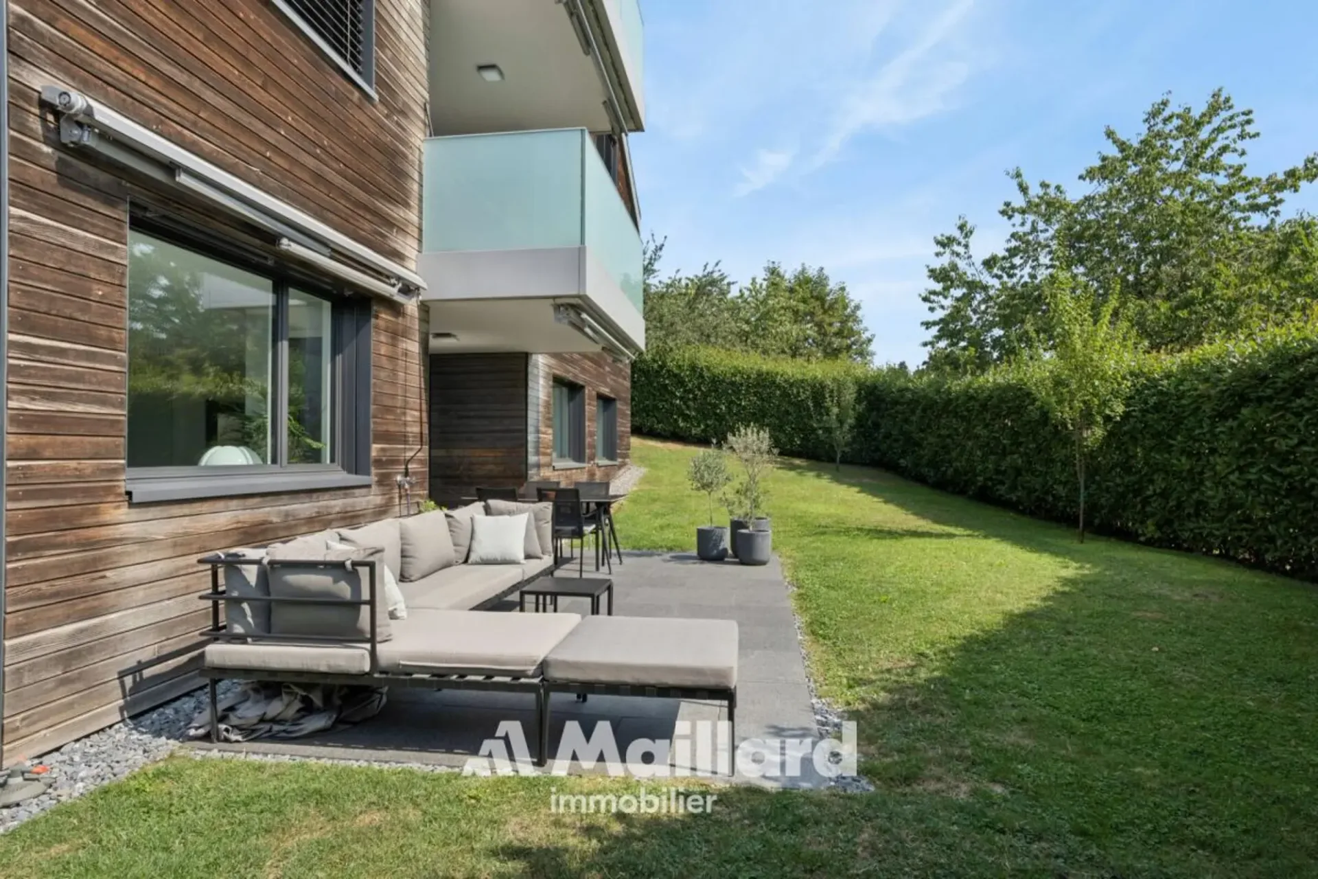 Schönes 3.5-Zimmer-Apartment mit Terrasse und großem privatem Garten in Epalinges