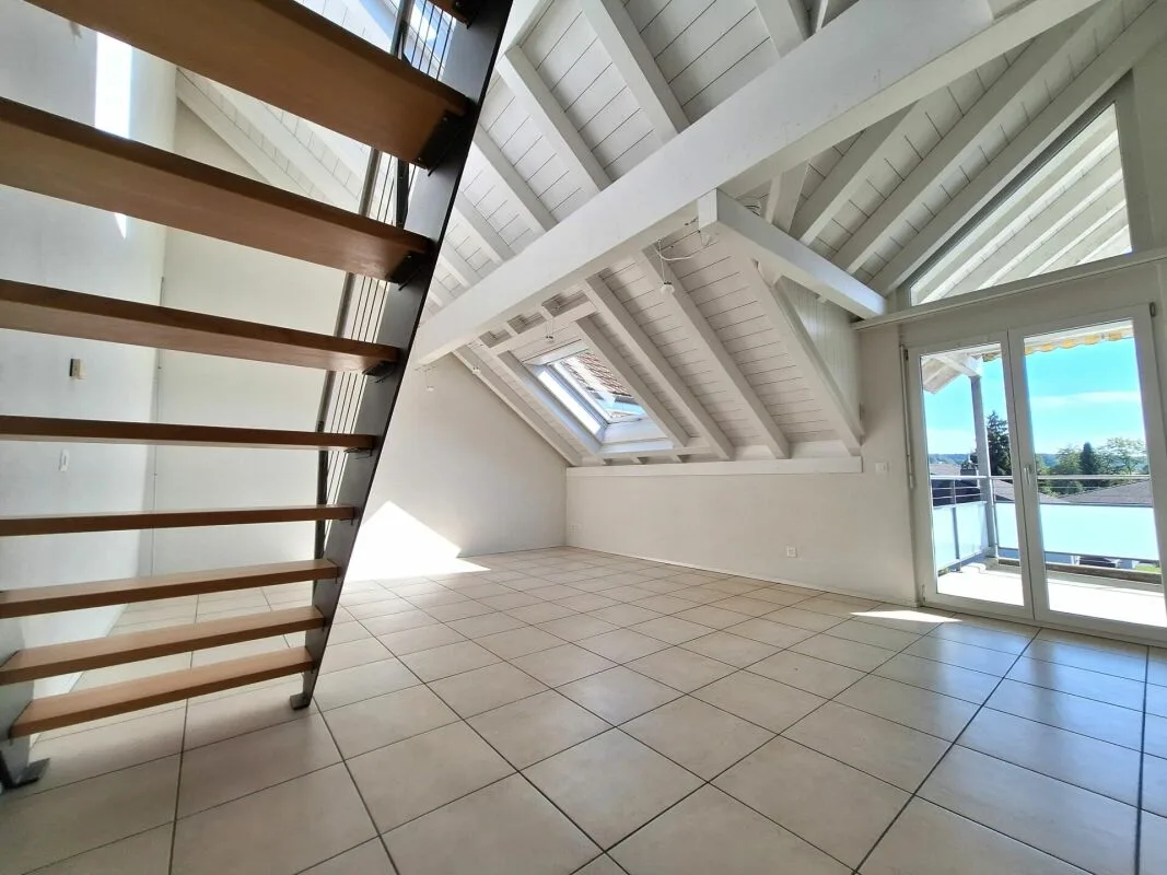 Ils recherchent un appartement galerie 3,5 pièces ? Jetez un coup d'œil !