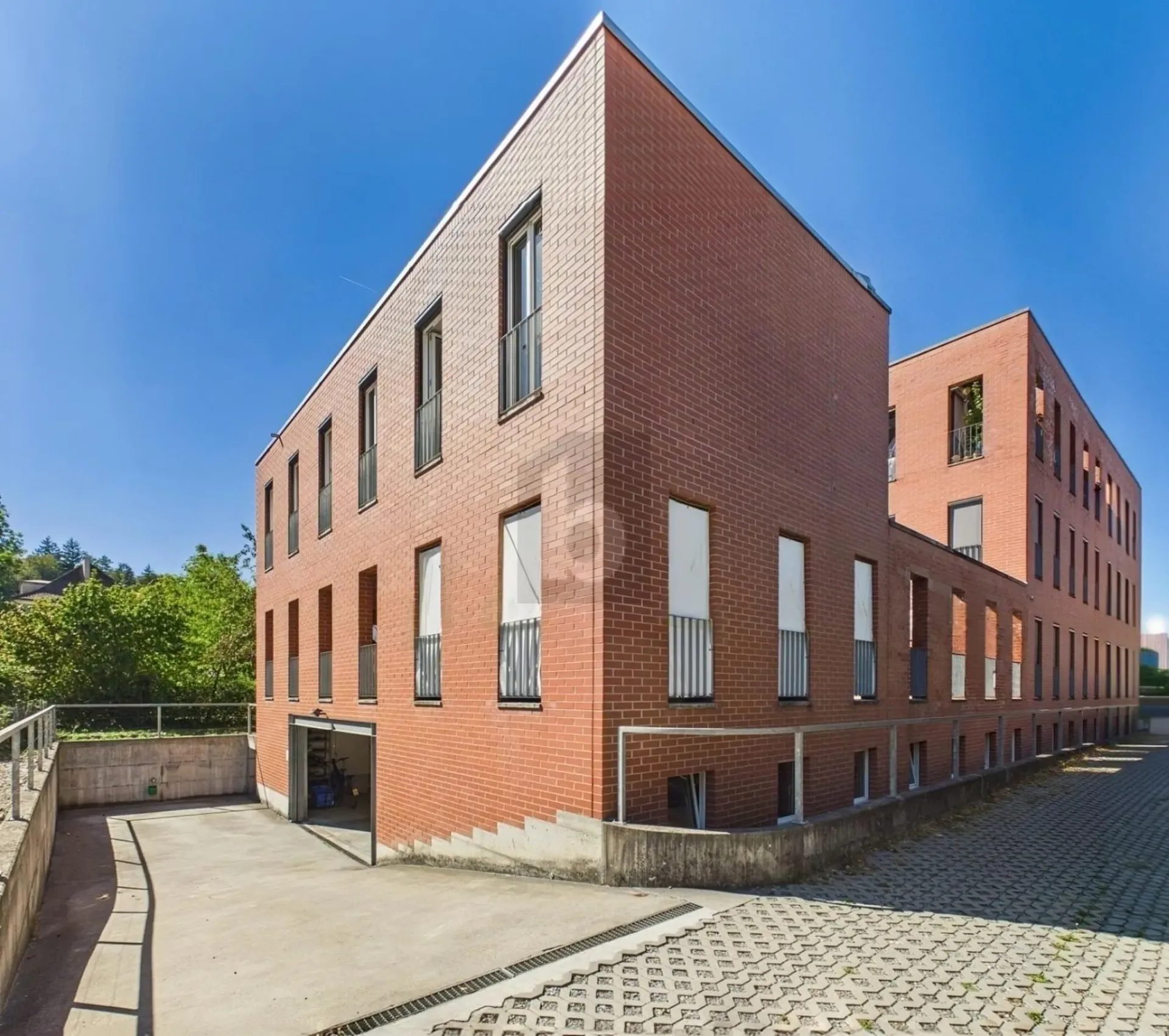 HOCHWERTIGE ARCHITEKTUR MIT ATTRAKTIVER RENDITE!