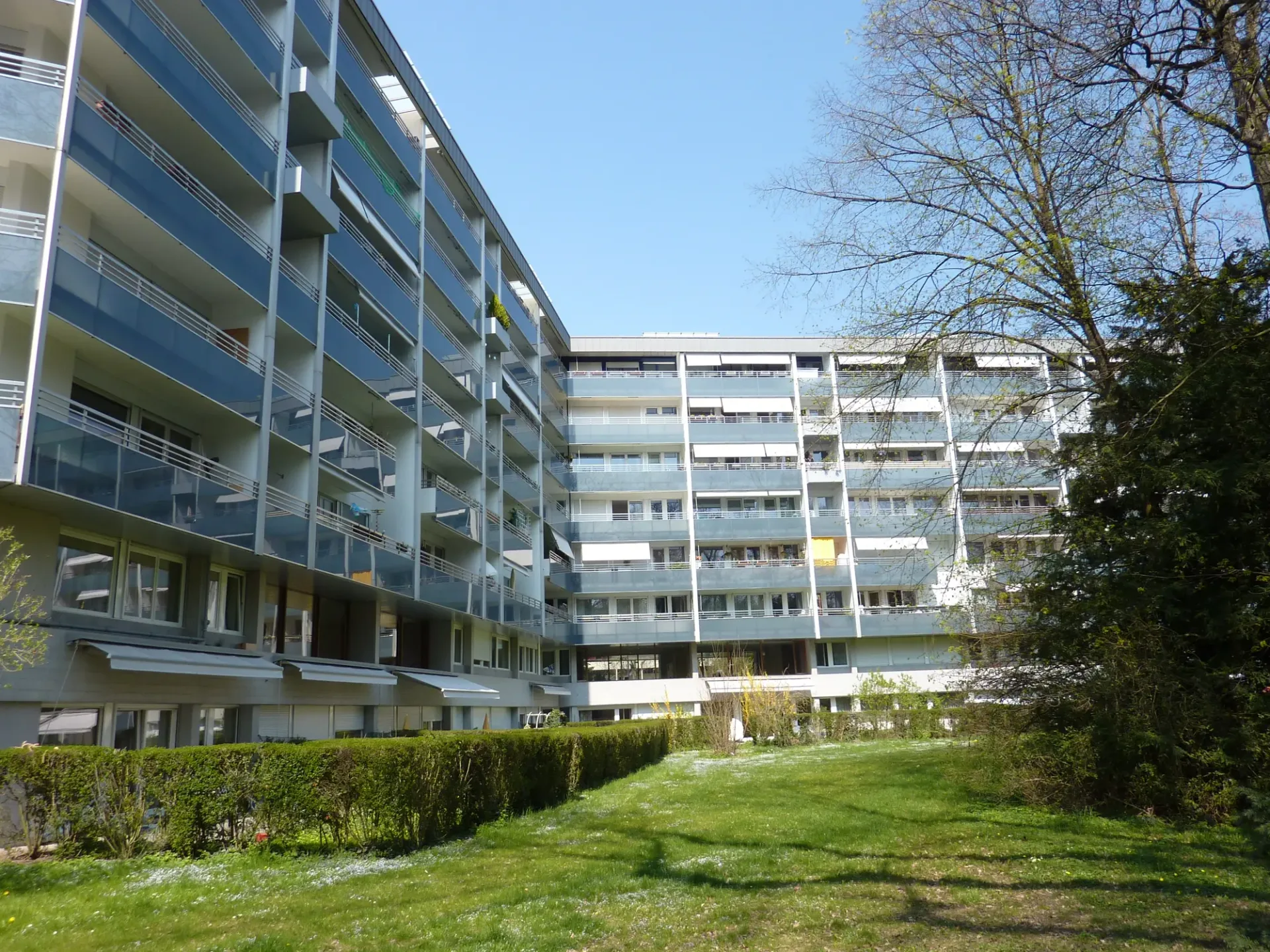 Eichenburg - Außenparkplatz