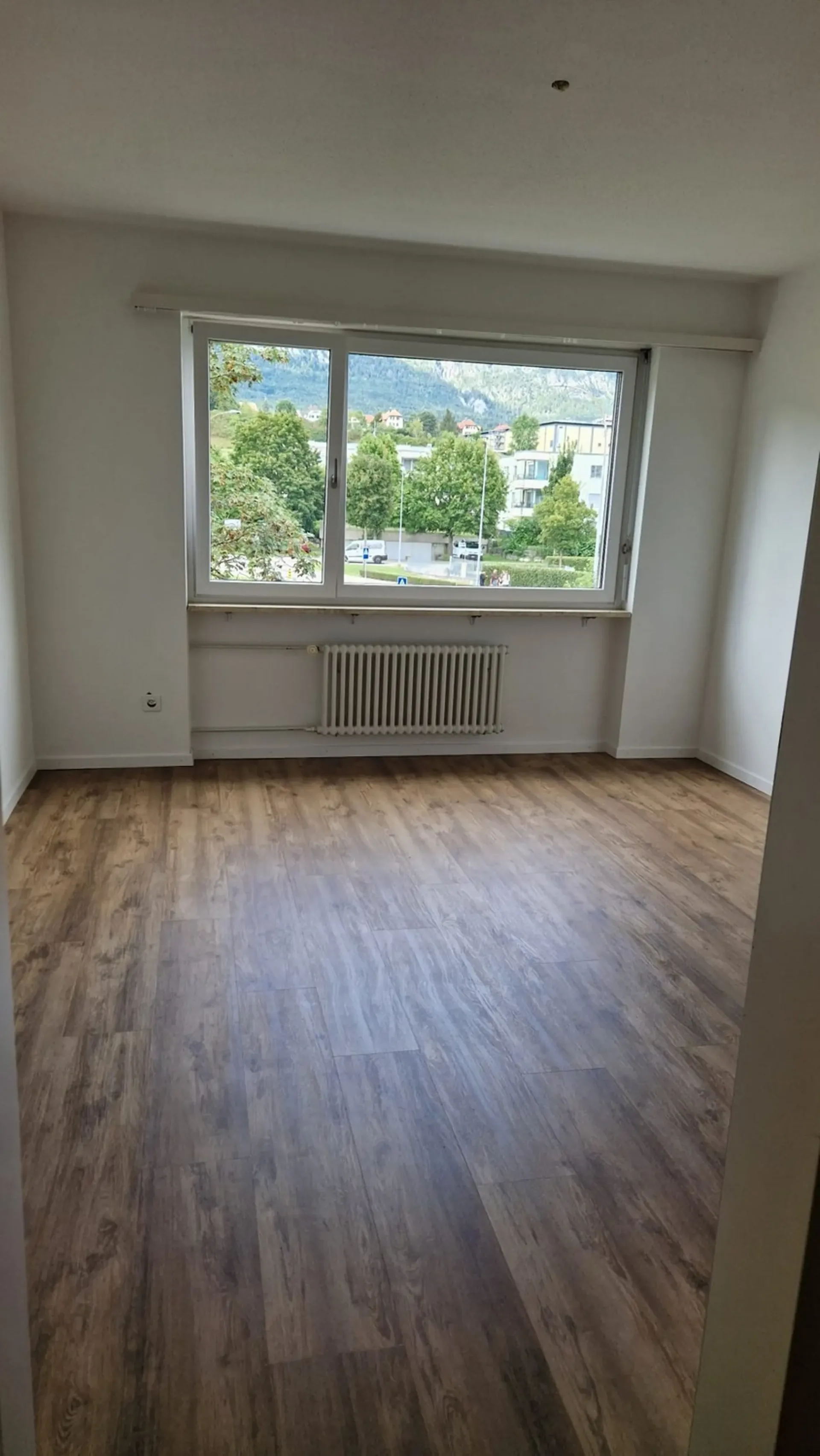 Schöne Grosszügige Wohnung