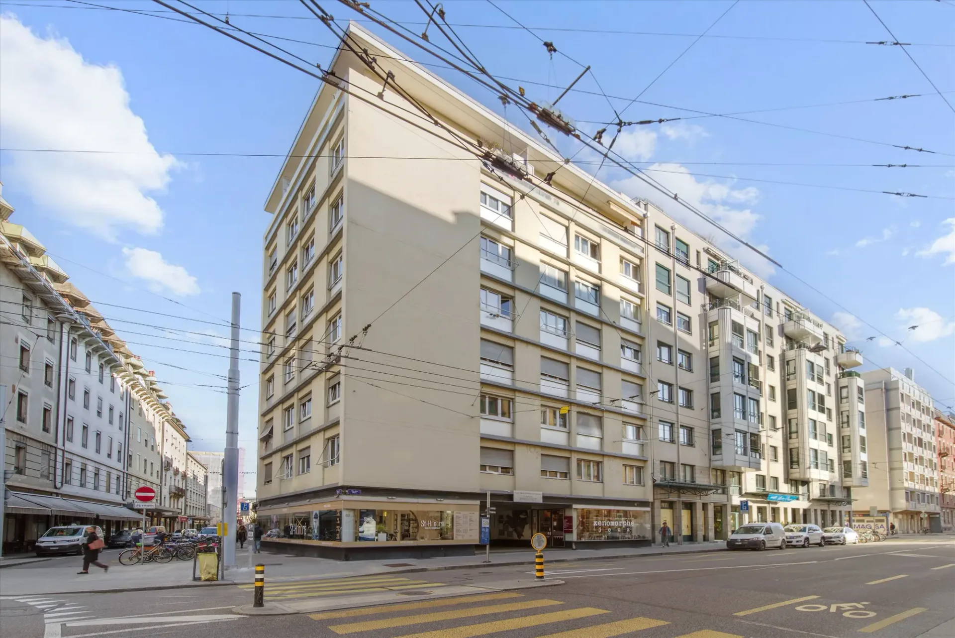 Three-room apartment in the city center
