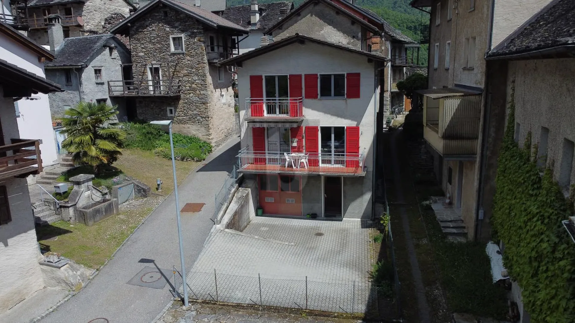 Renovierte, moderne Immobilie in sonniger und ruhiger Lage