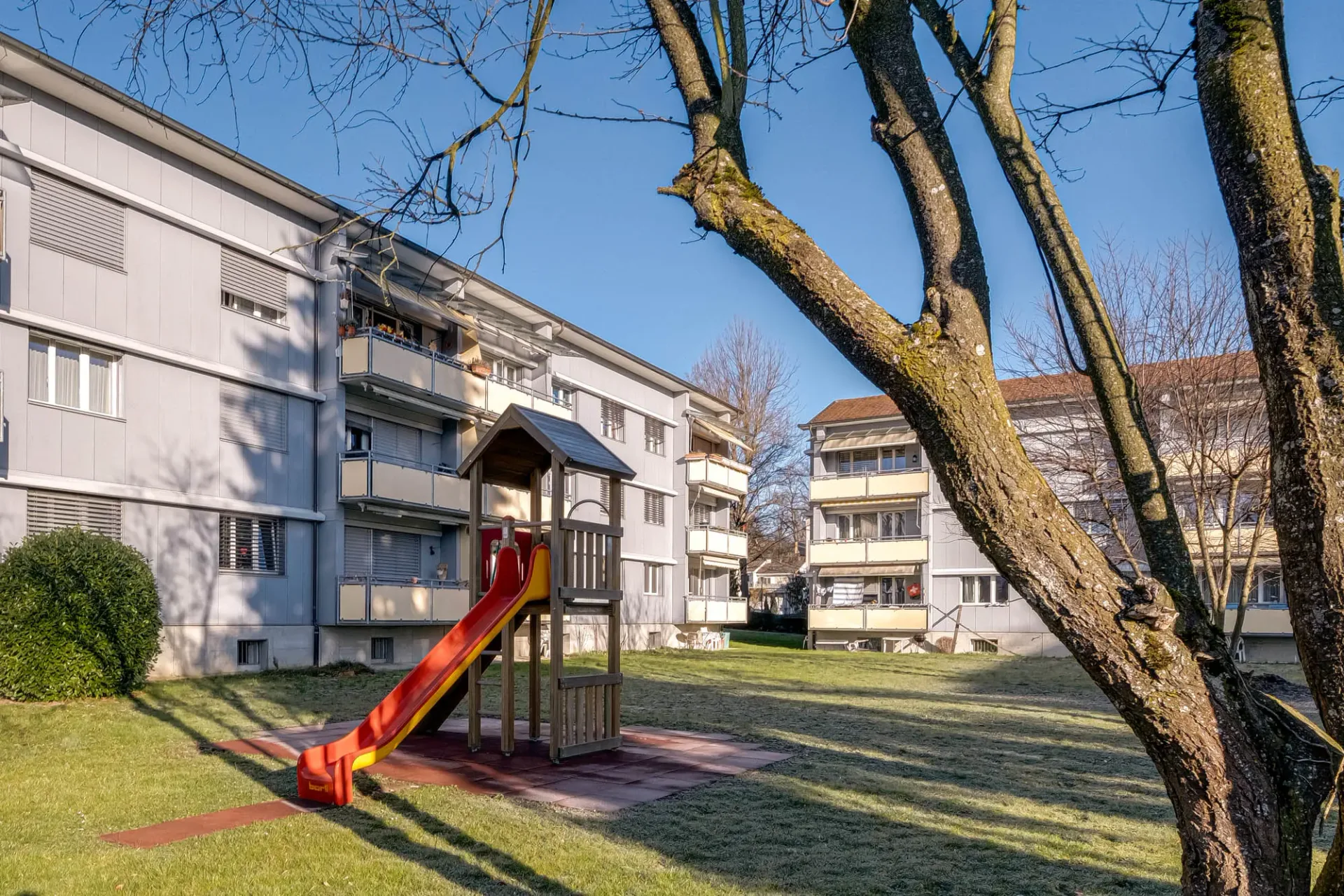 SOMMERAKTION - Einstellplatz 6 Monate gratis mieten!