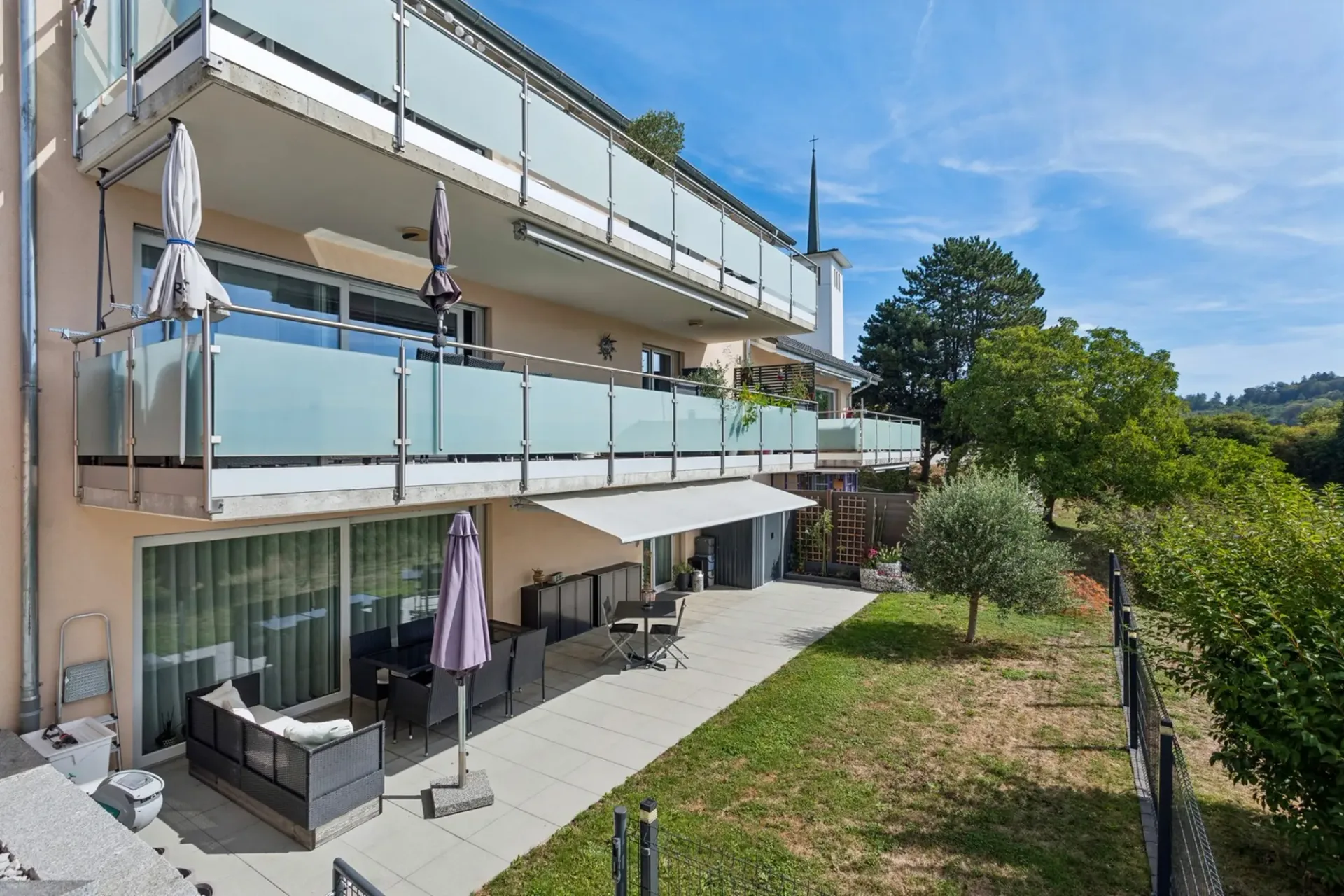 Schönes 4.5-Zimmer-Apartment mit Garten und Terrasse