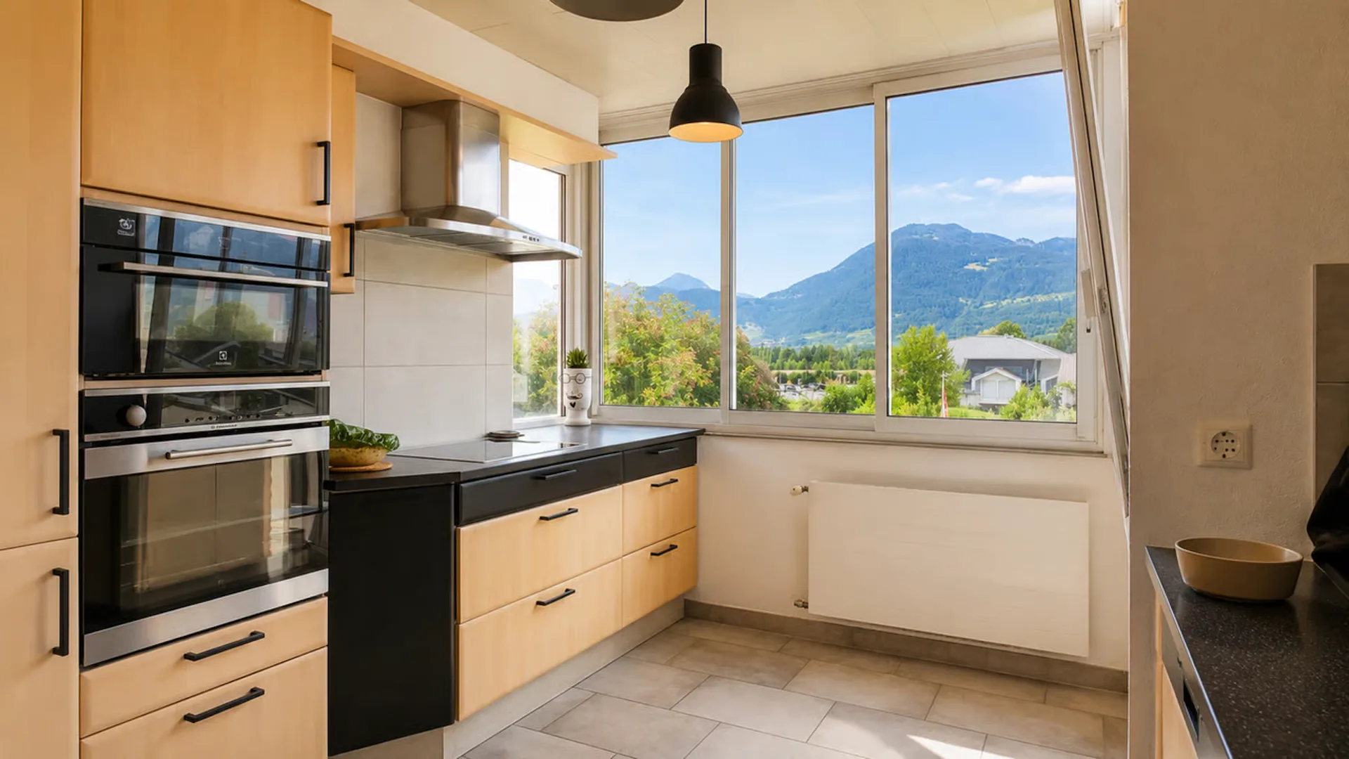 3.5 rooms renovated 90 m² - comfort, light and unobstructed view