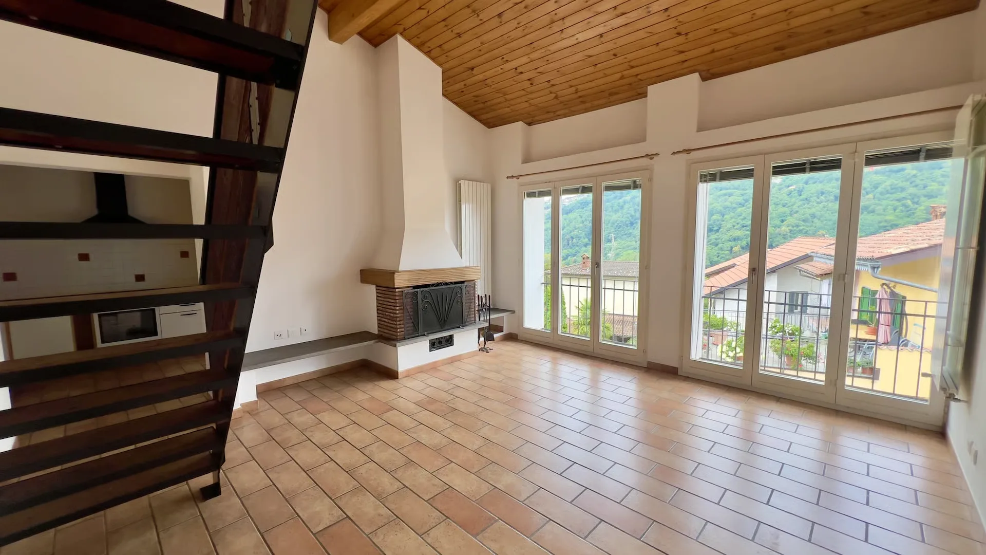 Günstig - Gemütliches Duplex mit 3,5 Zimmern im Herzen von Purasca