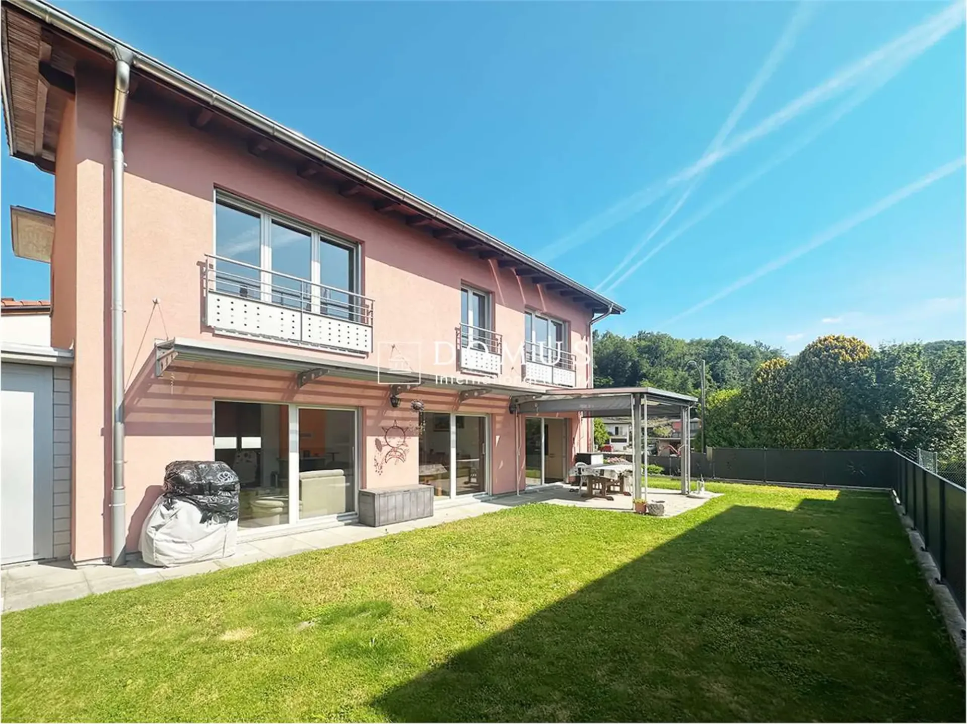 BESAZIO - Reihenhaus mit privatem Garten