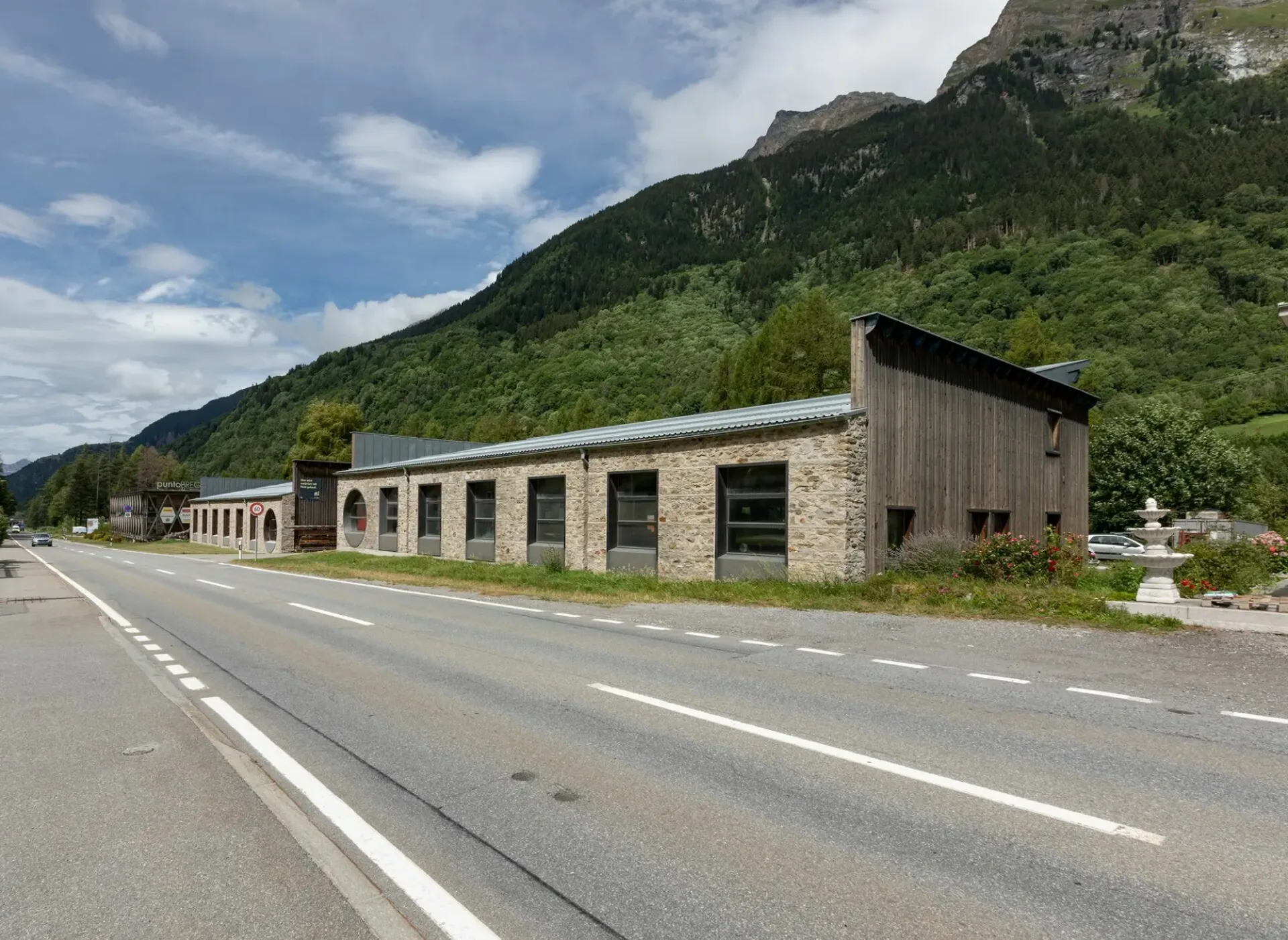 Gewerbehalle