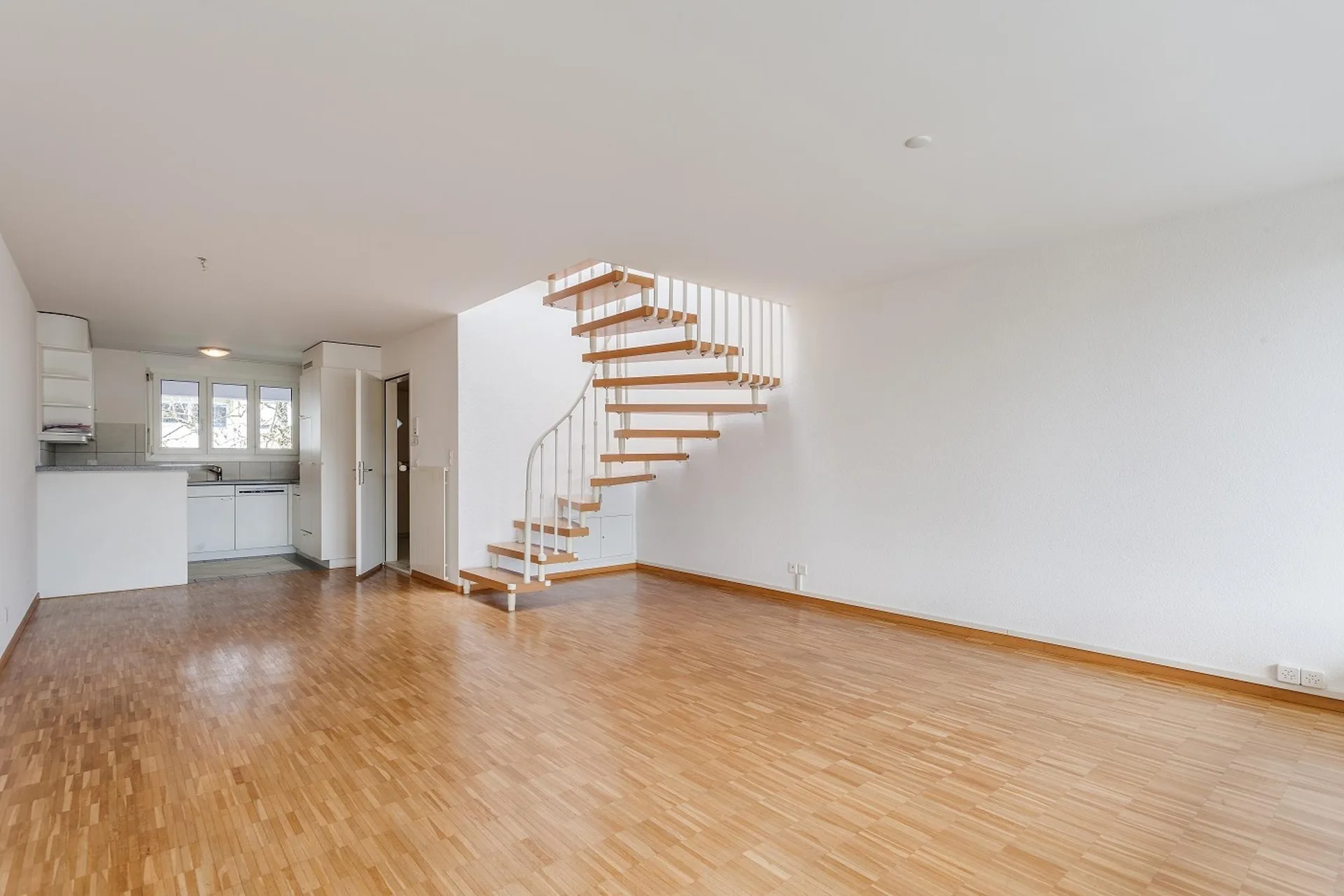Helle Maisonette-Wohnung zu vermieten