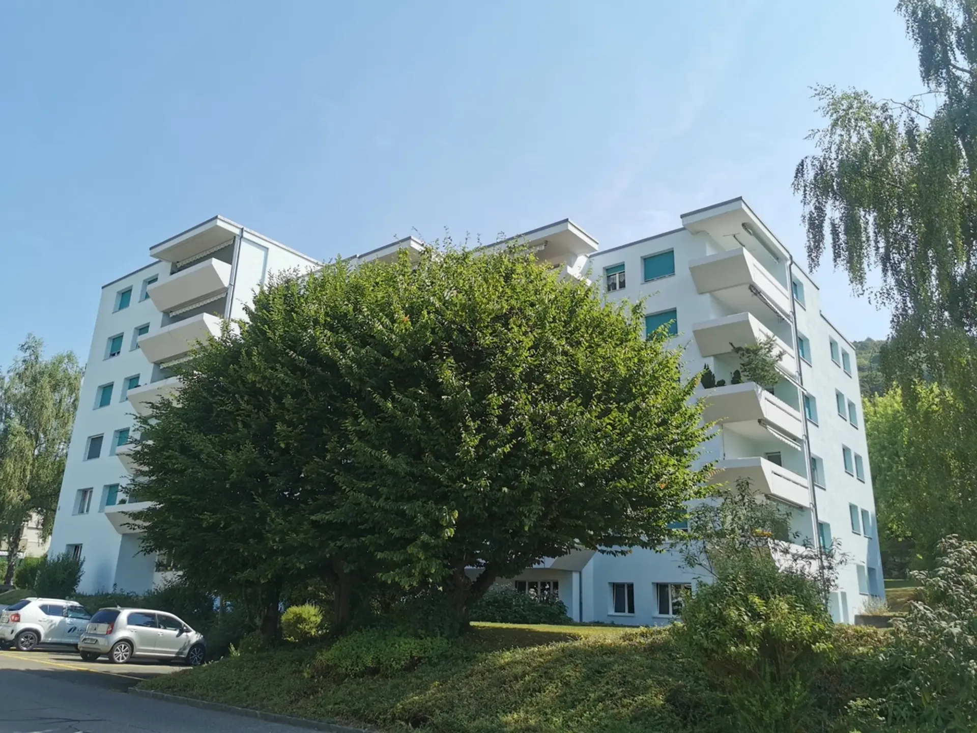 Wohnen mit Weitblick - gepflegte  4.5-Zi-Wohnung im obersten Geschoss