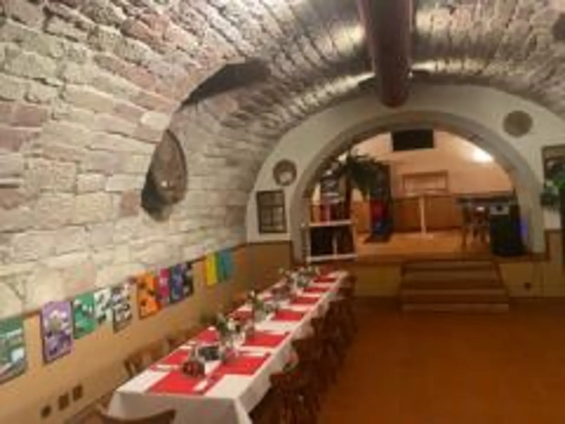 Taky away, Restaurant oder Laden, Lager / Mietwohnung 3.5 Zimmer möglich