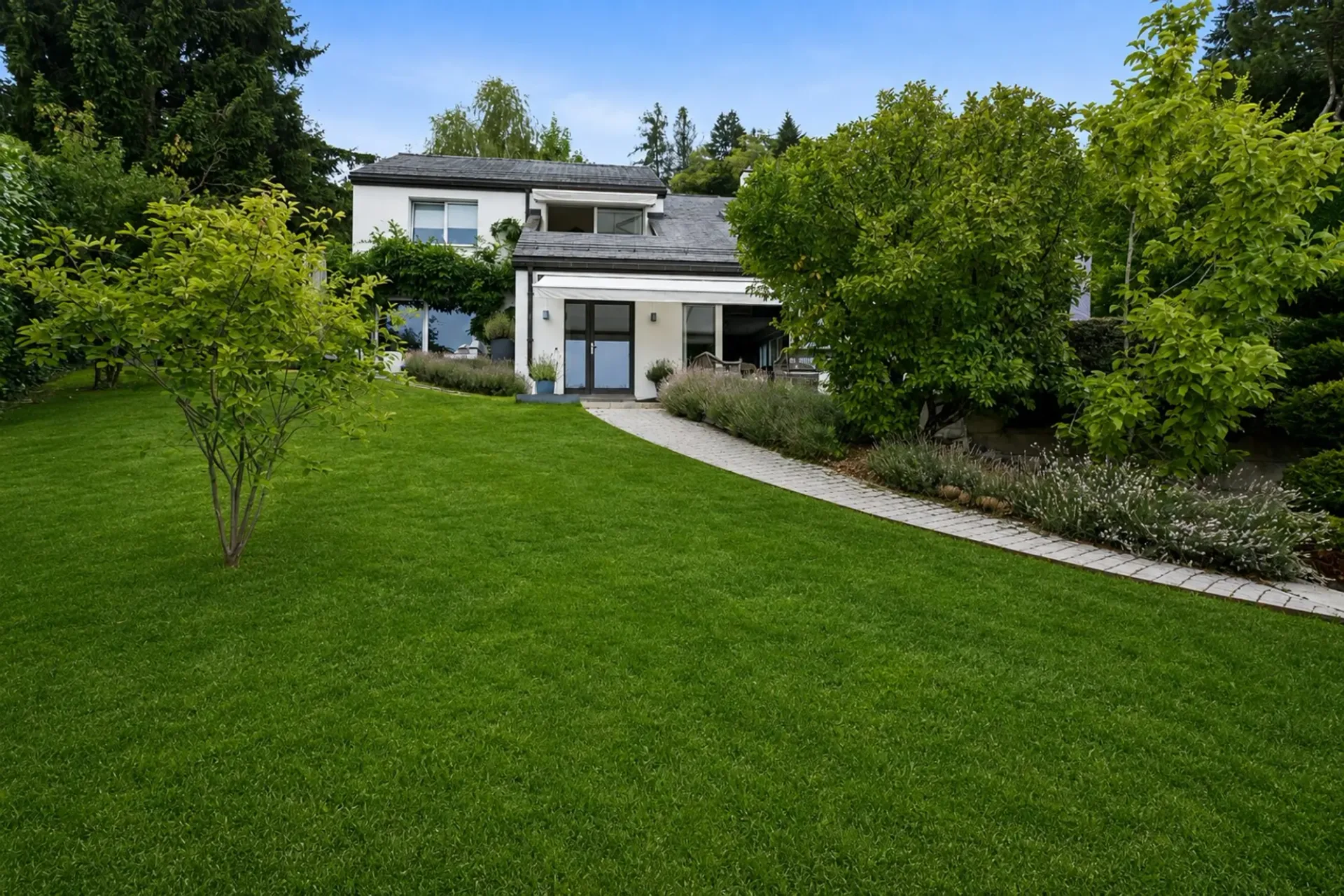 An elegant family property in a green setting