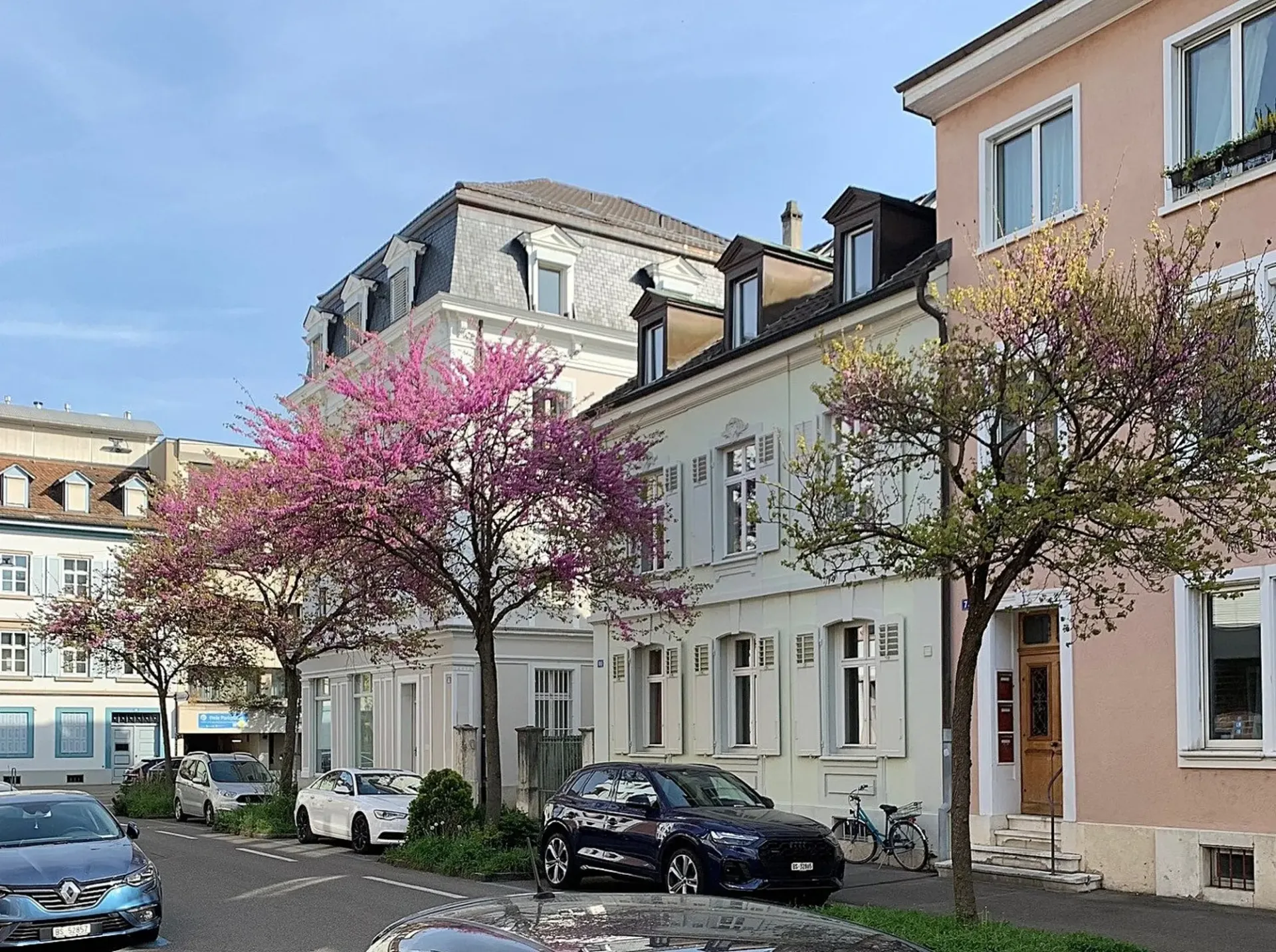 Stadthauscharme trifft modernen Wohnkomfort - Urban Wohnen mit historischem Flair