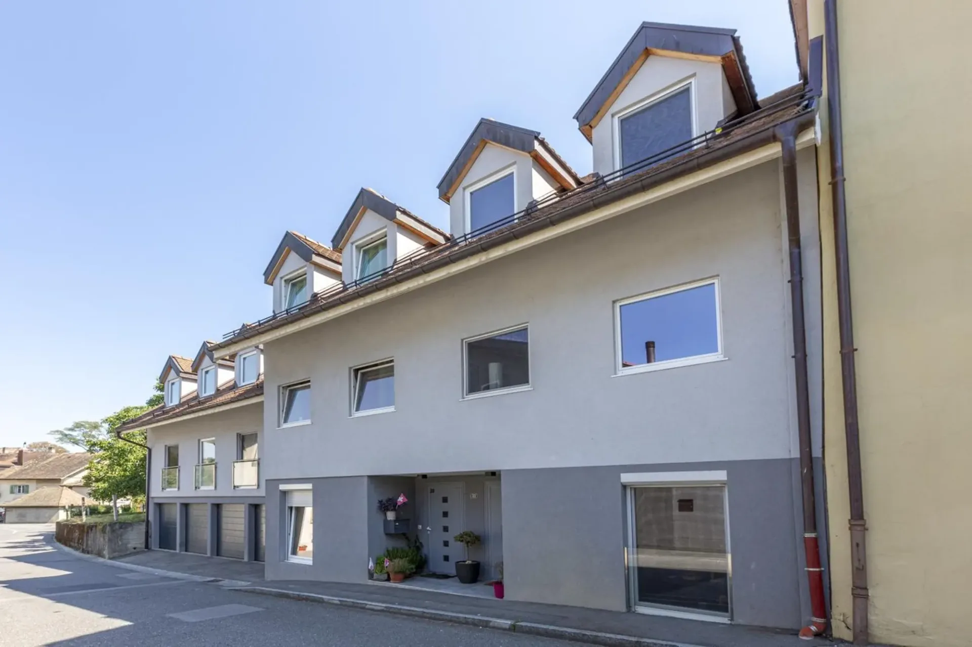 Schönes 4.5-Zimmer-Triplex in Perroy, mit Garage