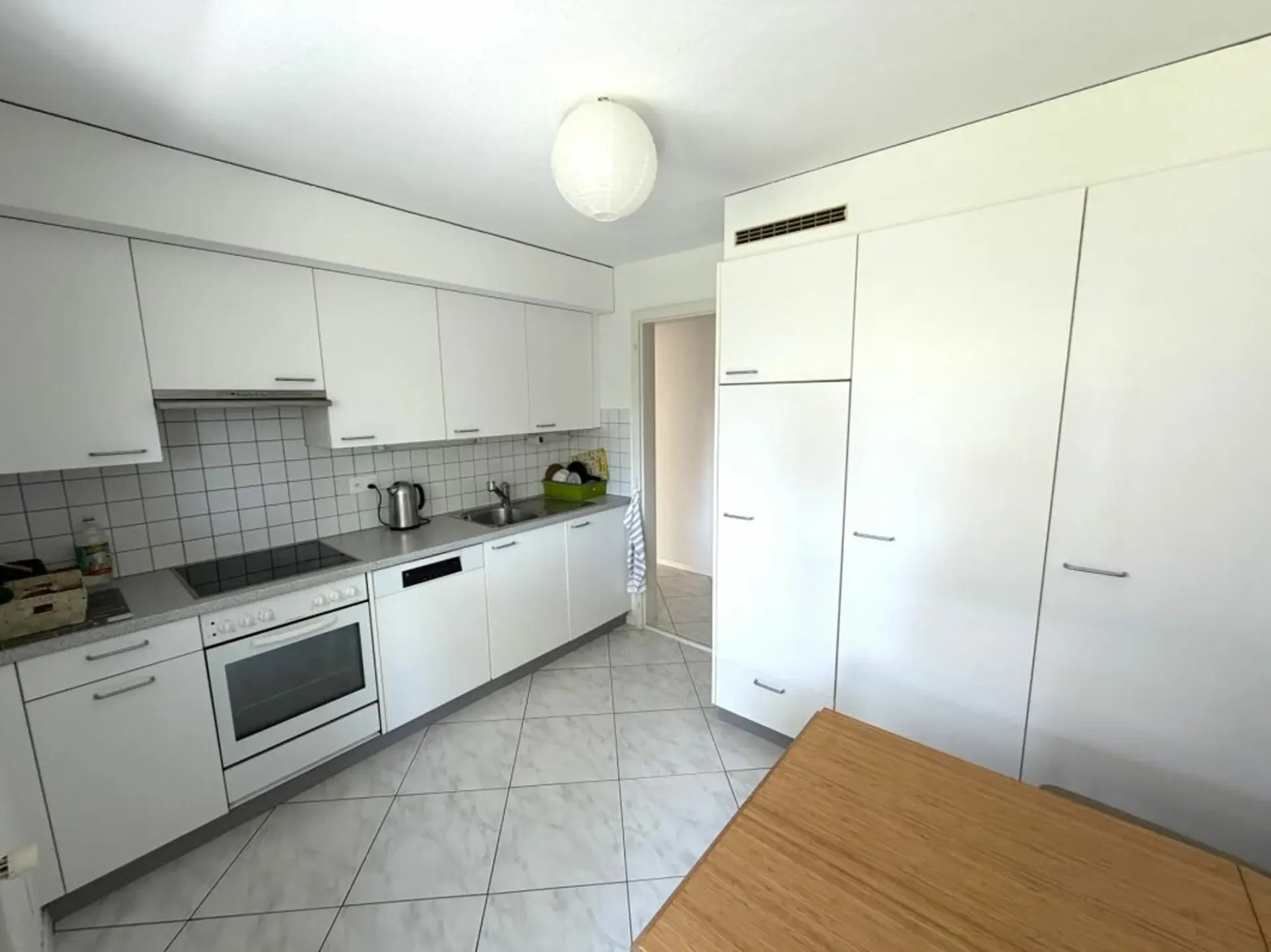 La Neuveville, magnifique appartement de 3.5 pièces au rez inférieur avec balcon