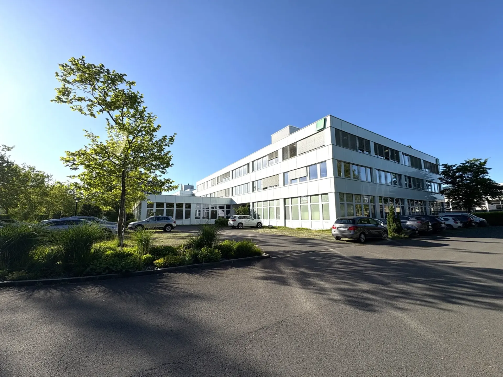 Ab 340 m²  vielseitige Büro- und Gewerbeflächen - Für unterschiedlichste Nutzungen geeignet!