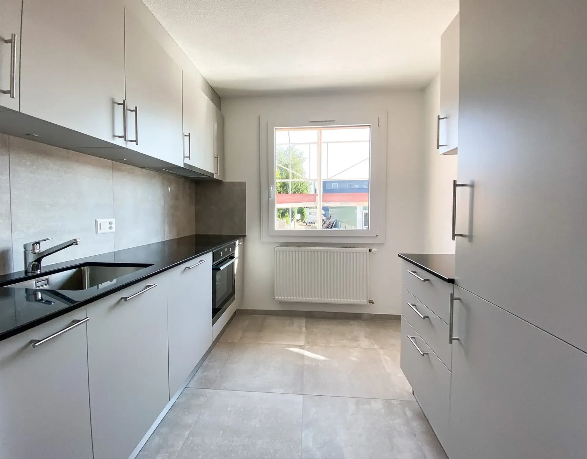 Helle und moderne 3.5 Zimmerwohnung mit Balkon